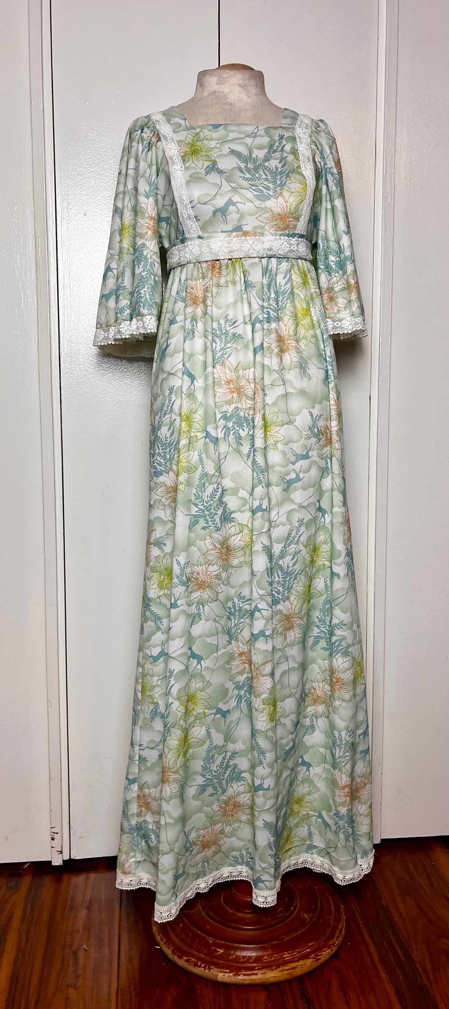 Vintage 1970’s Teal Horse-Print Flutter Sleeve Maxi Dress