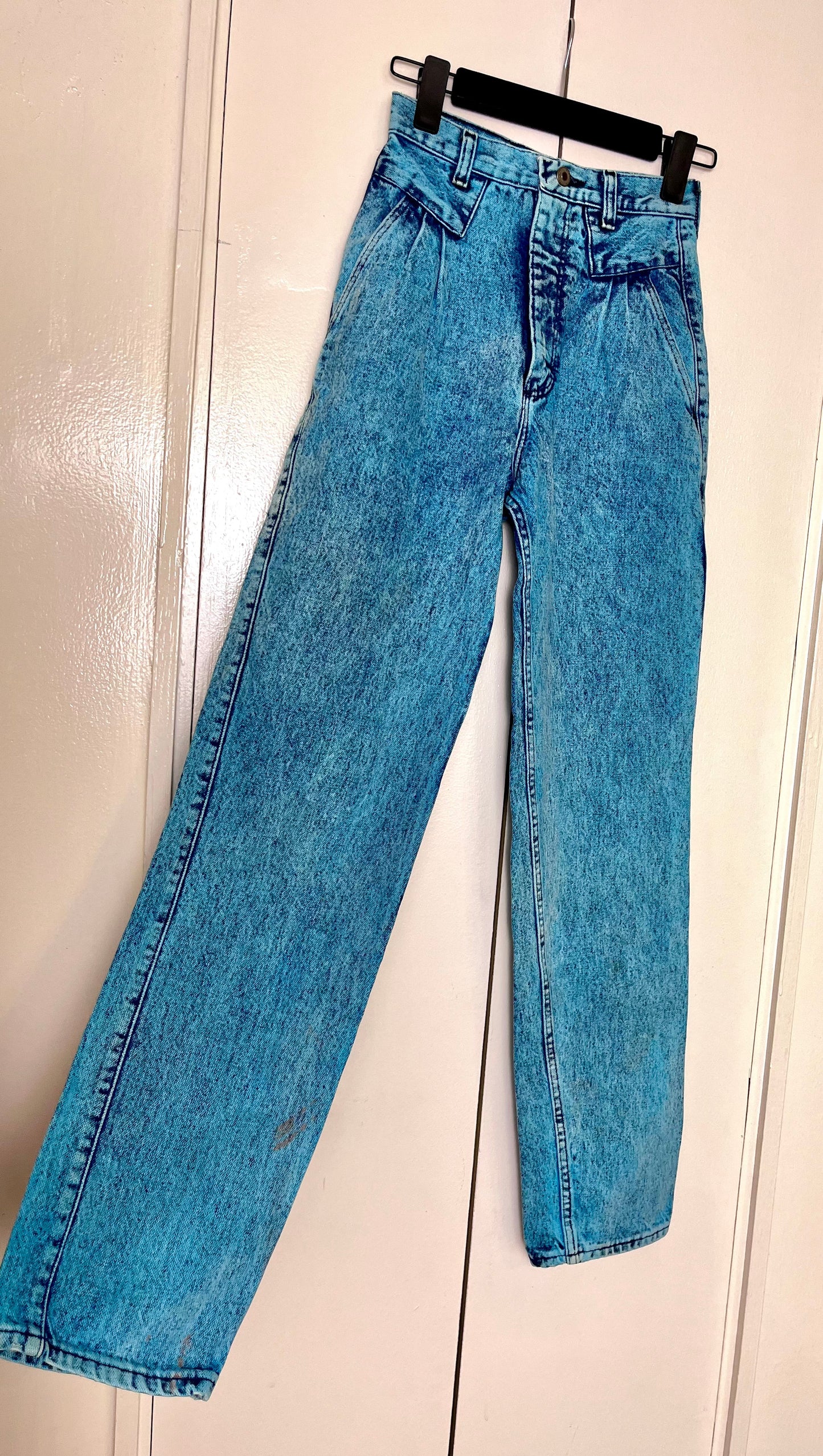 Vintage 1980's " Wrangler" Blue Acid Wash Jeans