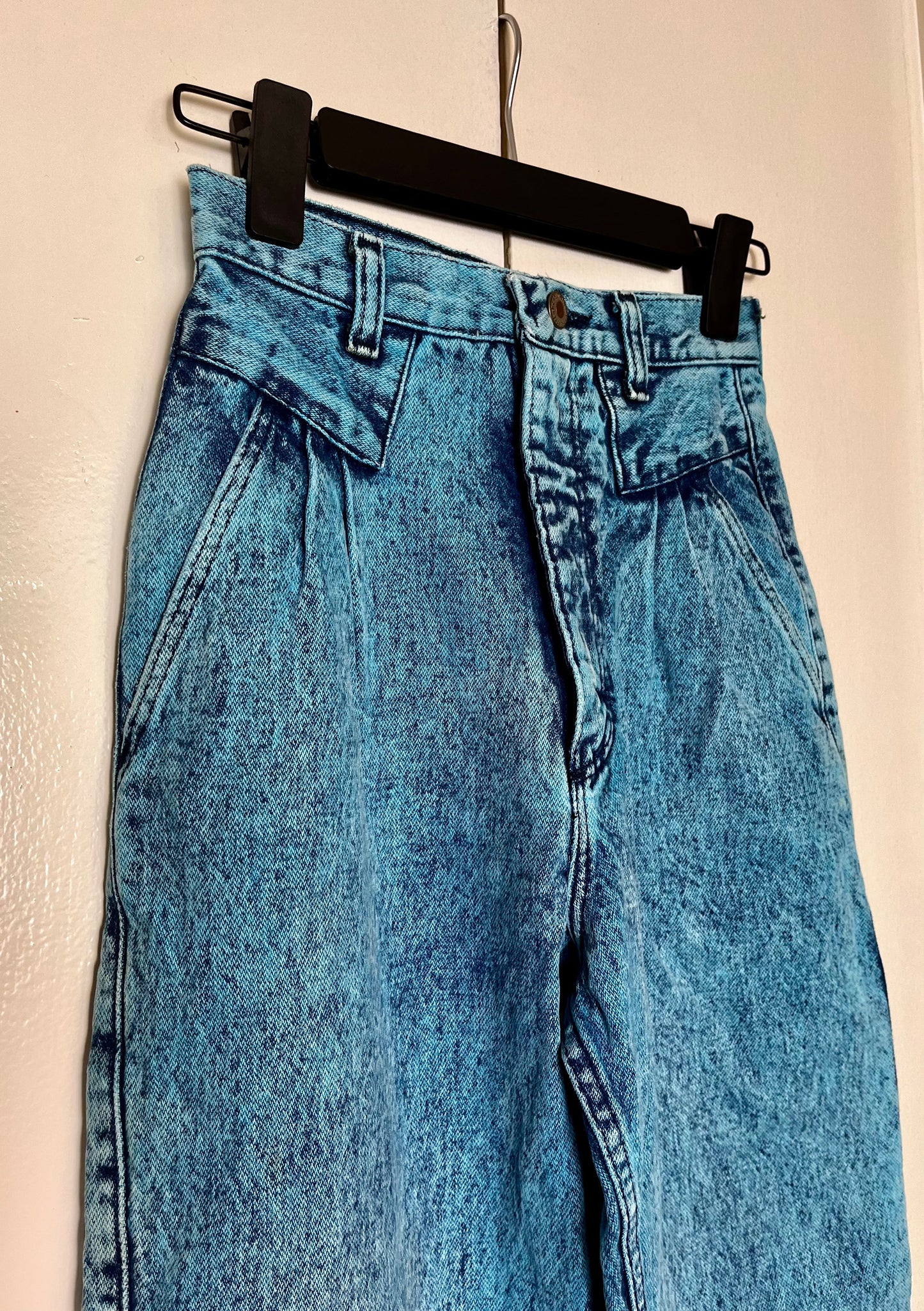 Vintage 1980's " Wrangler" Blue Acid Wash Jeans