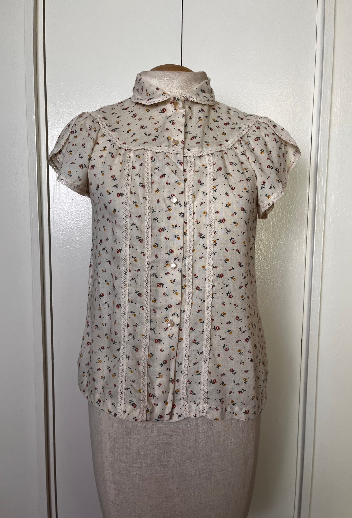 Vintage 1970's "Spare Parts"Calico Short Sleeve Button-Front Prairie-Style Blouse