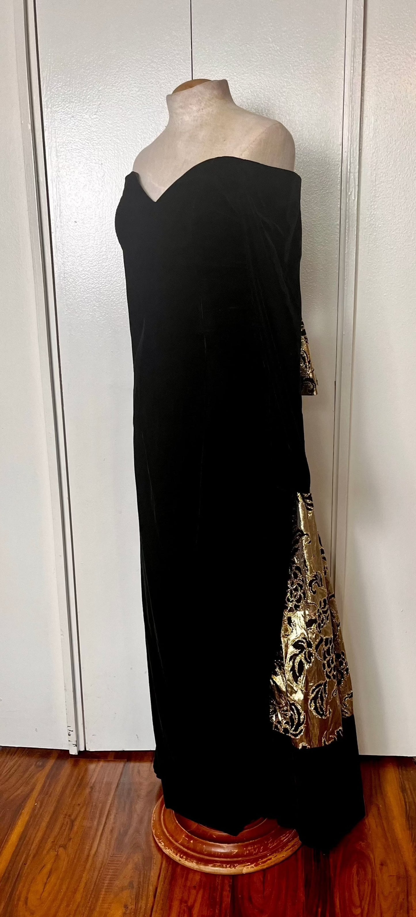 Vintage 1990's "Jessica McClintock" Black Velvet with Gold & Black Train Long Sleeve Off the Shoulder Maxi Dress