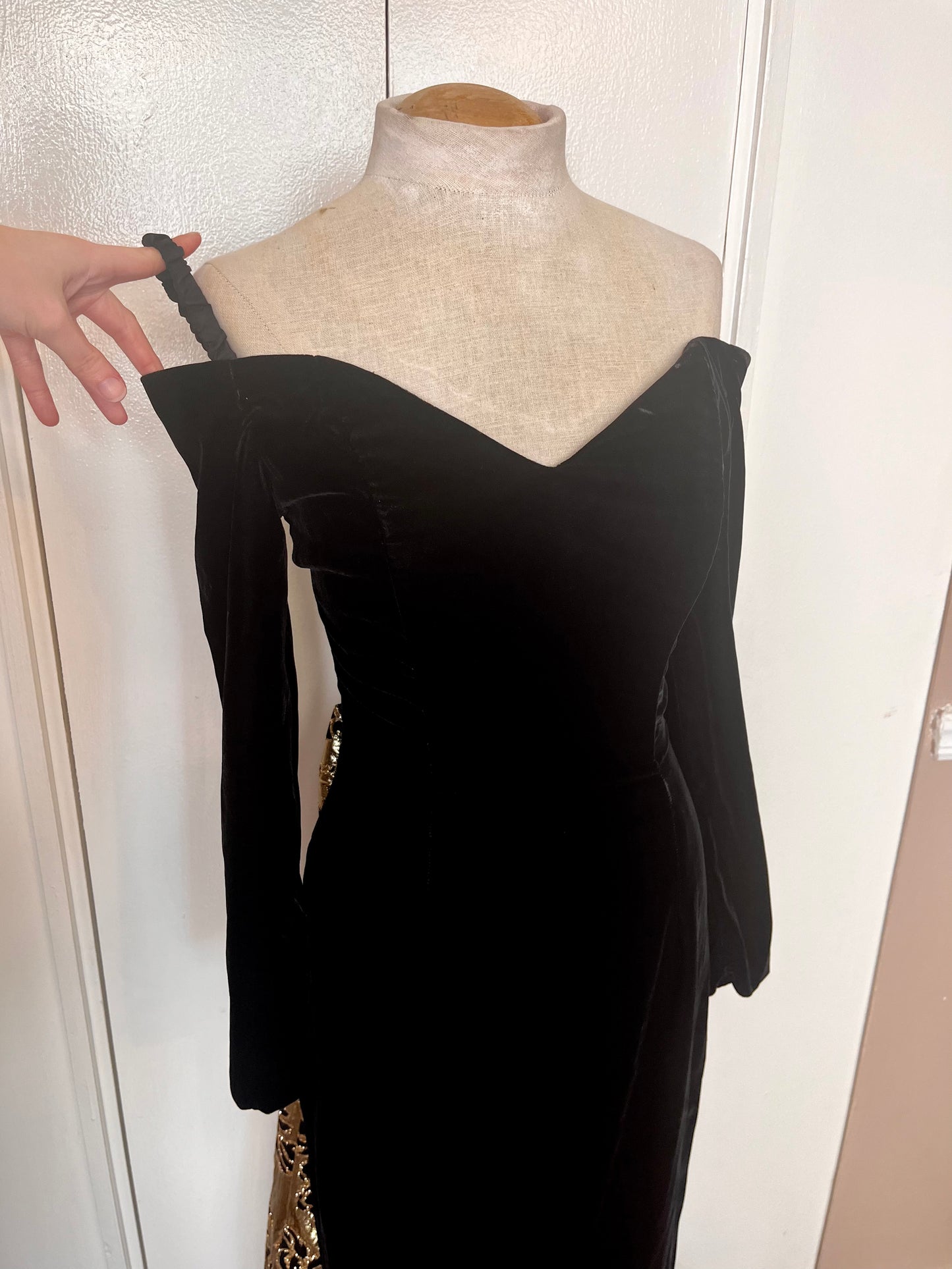 Vintage 1990's "Jessica McClintock" Black Velvet with Gold & Black Train Long Sleeve Off the Shoulder Maxi Dress