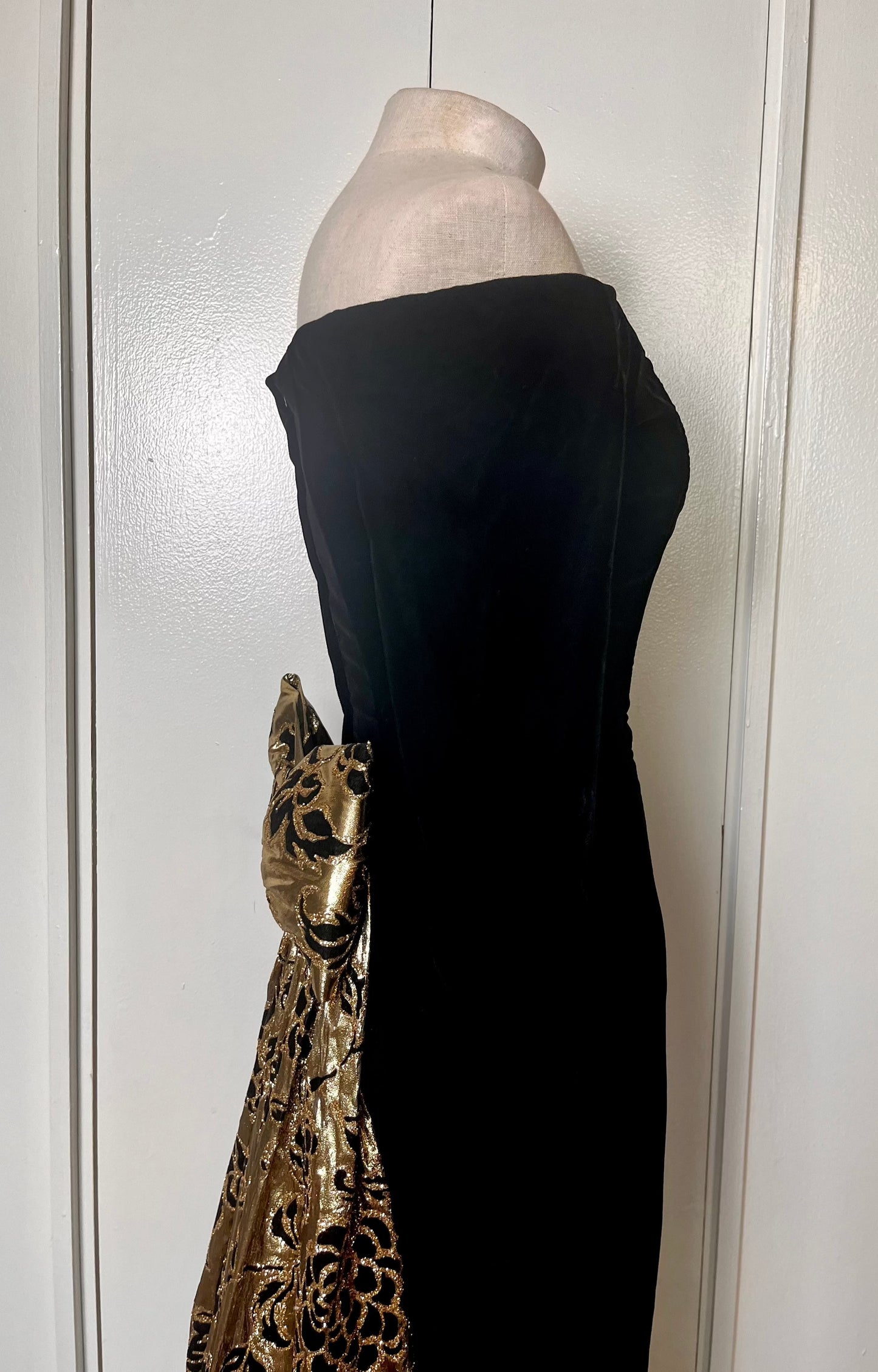 Vintage 1990's "Jessica McClintock" Black Velvet with Gold & Black Train Long Sleeve Off the Shoulder Maxi Dress