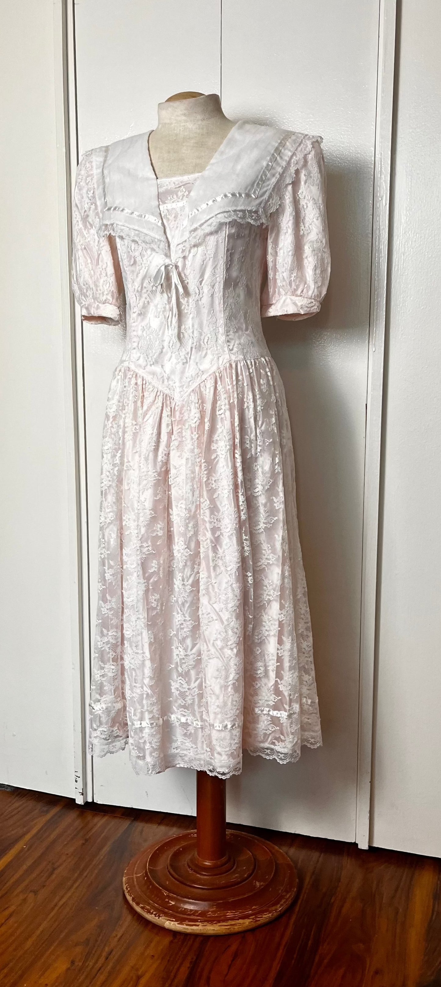 Vintage 1980's "Gunne Sax by Jessica McClintock" Light Pink Sailor Collar Dress