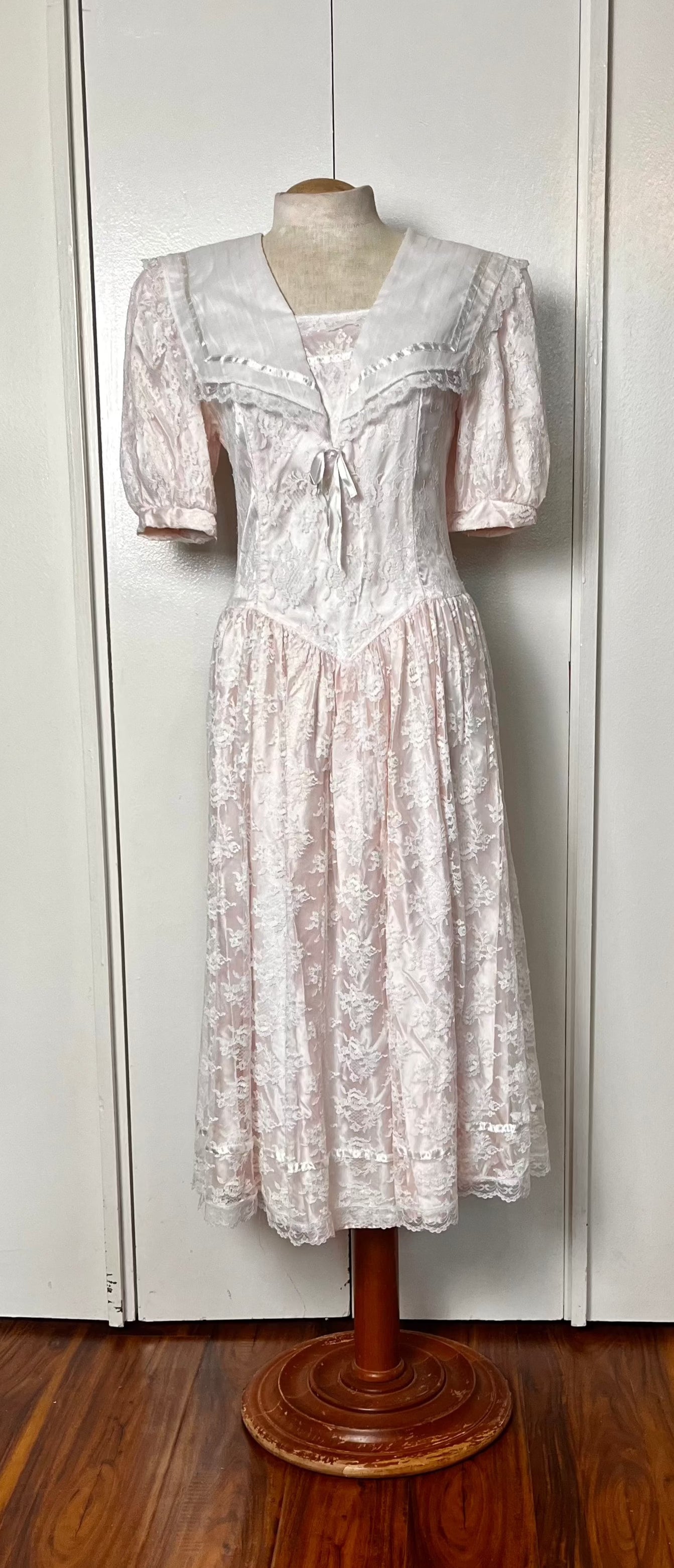 Vintage 1980's "Gunne Sax by Jessica McClintock" Light Pink Sailor Collar Dress