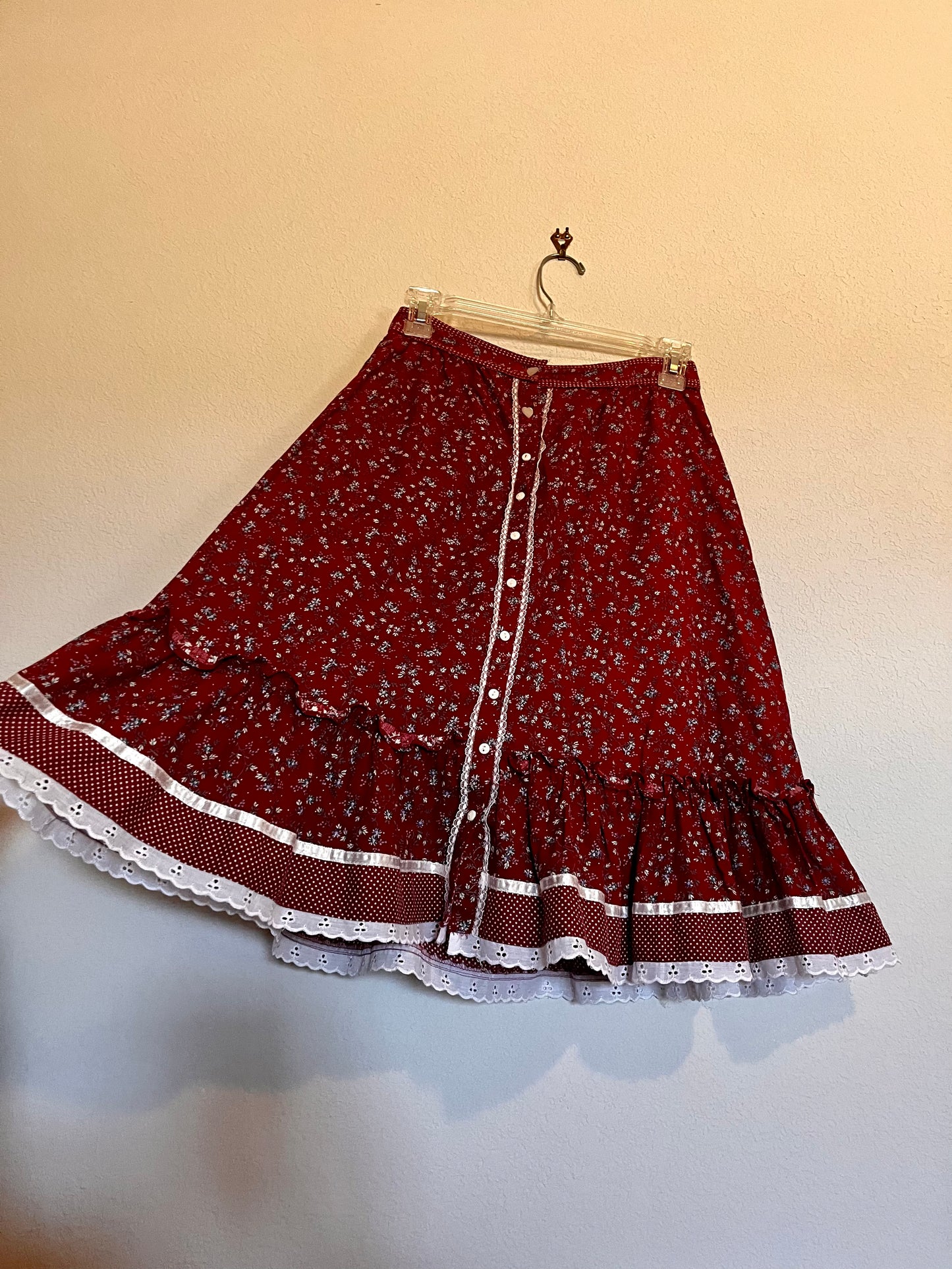 Vintage 1970’s "Gunne Sax by Jessica McClintock" (Jeunes filles) Red Calico Skirt