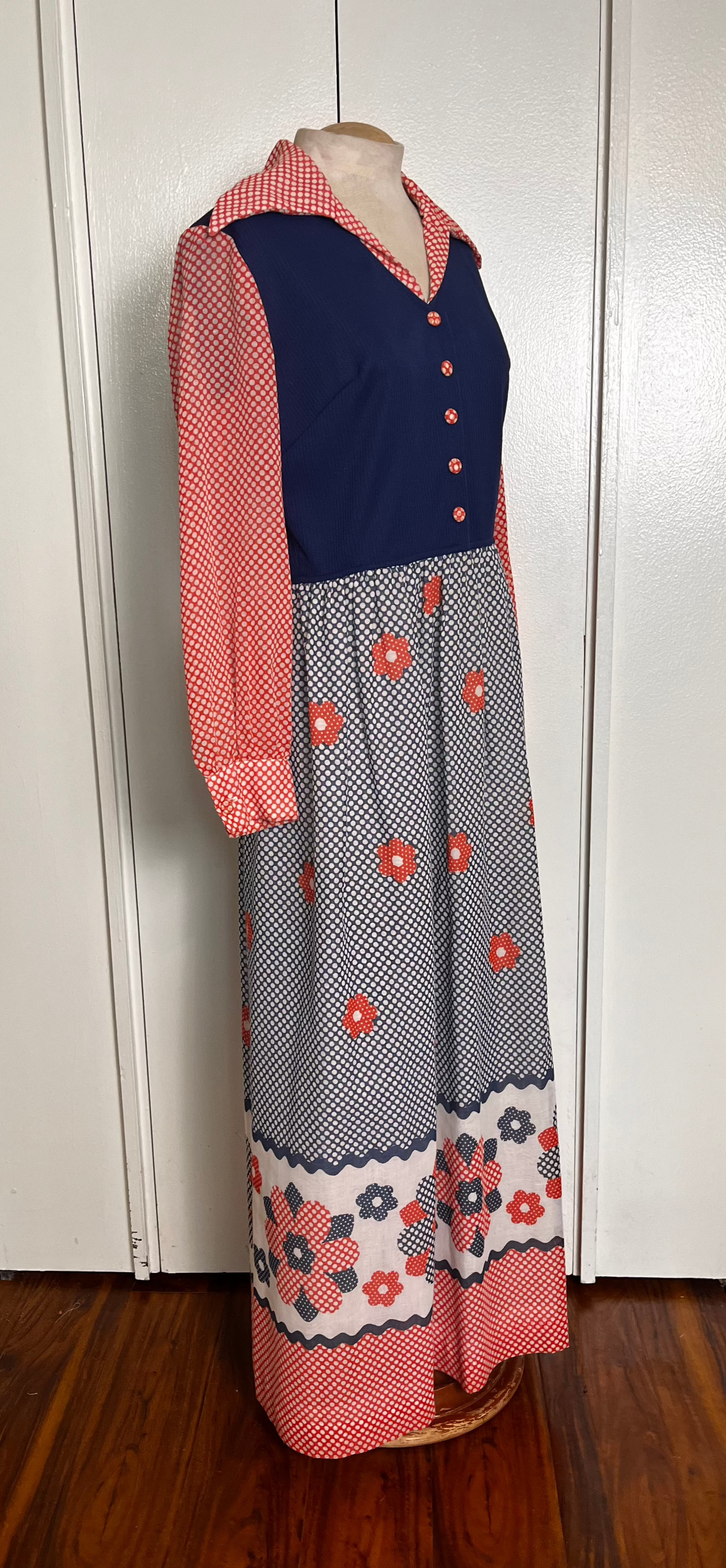 Vintage 1970's Blue & Red Mod Flower Maxi Dress