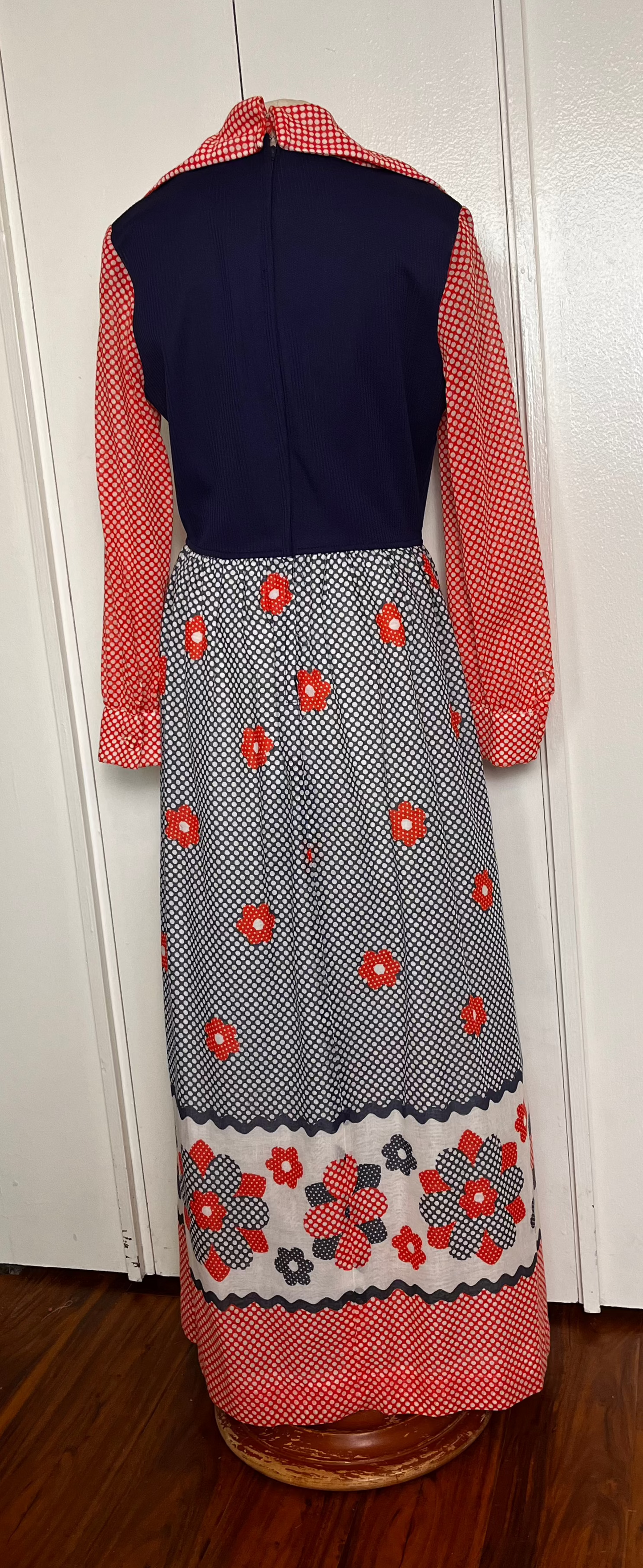 Vintage 1970's Blue & Red Mod Flower Maxi Dress