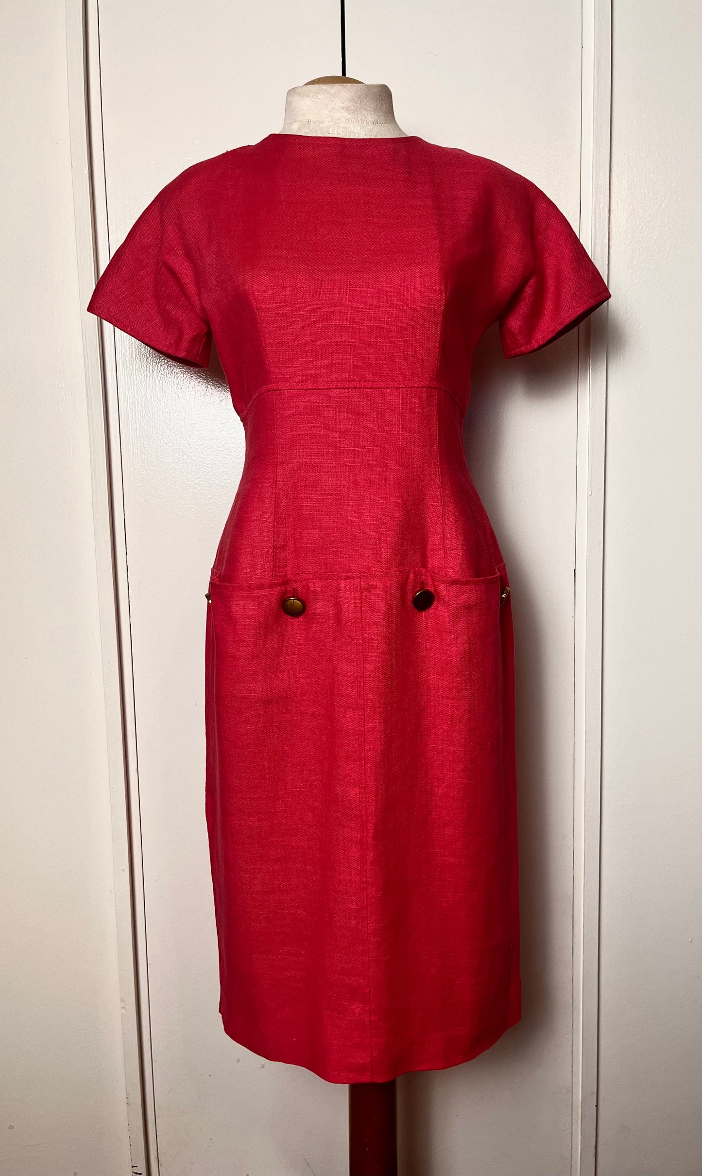 Vintage 1990's "Oscar de la Renta" Pink Linen & Gold Button Sheath Dress