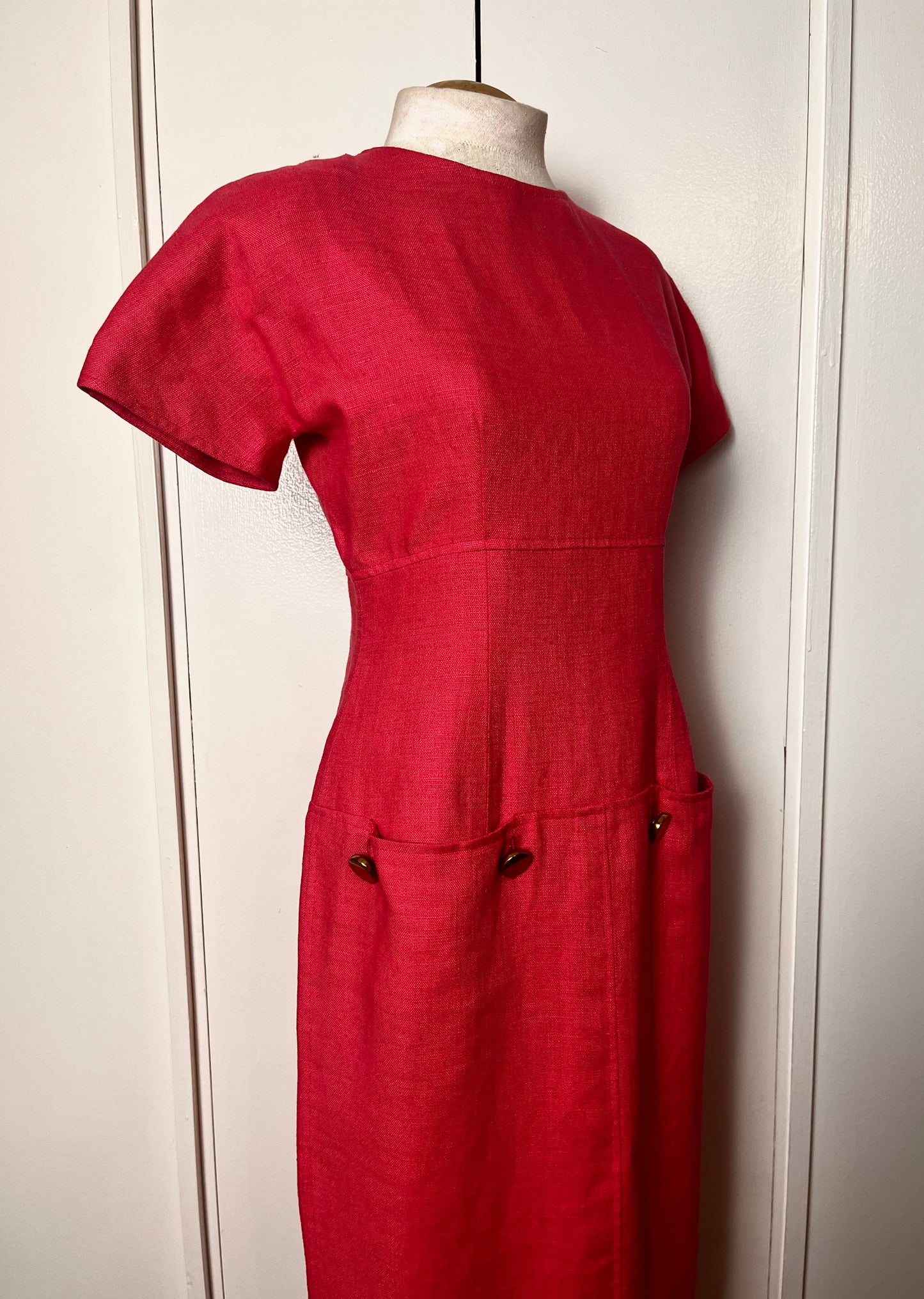 Vintage 1990's "Oscar de la Renta" Pink Linen & Gold Button Sheath Dress