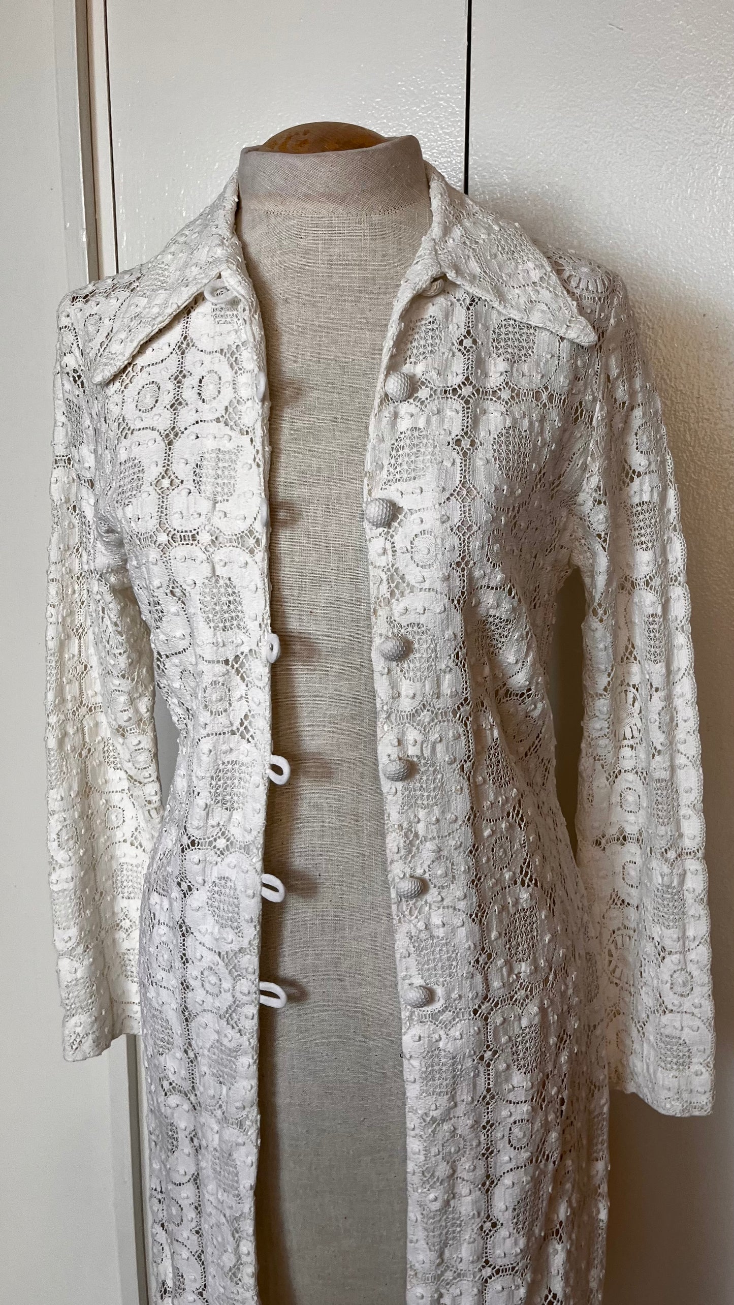 Vintage 1970’s "Young Dimensions" Crochet Lace Long Sleeve Duster