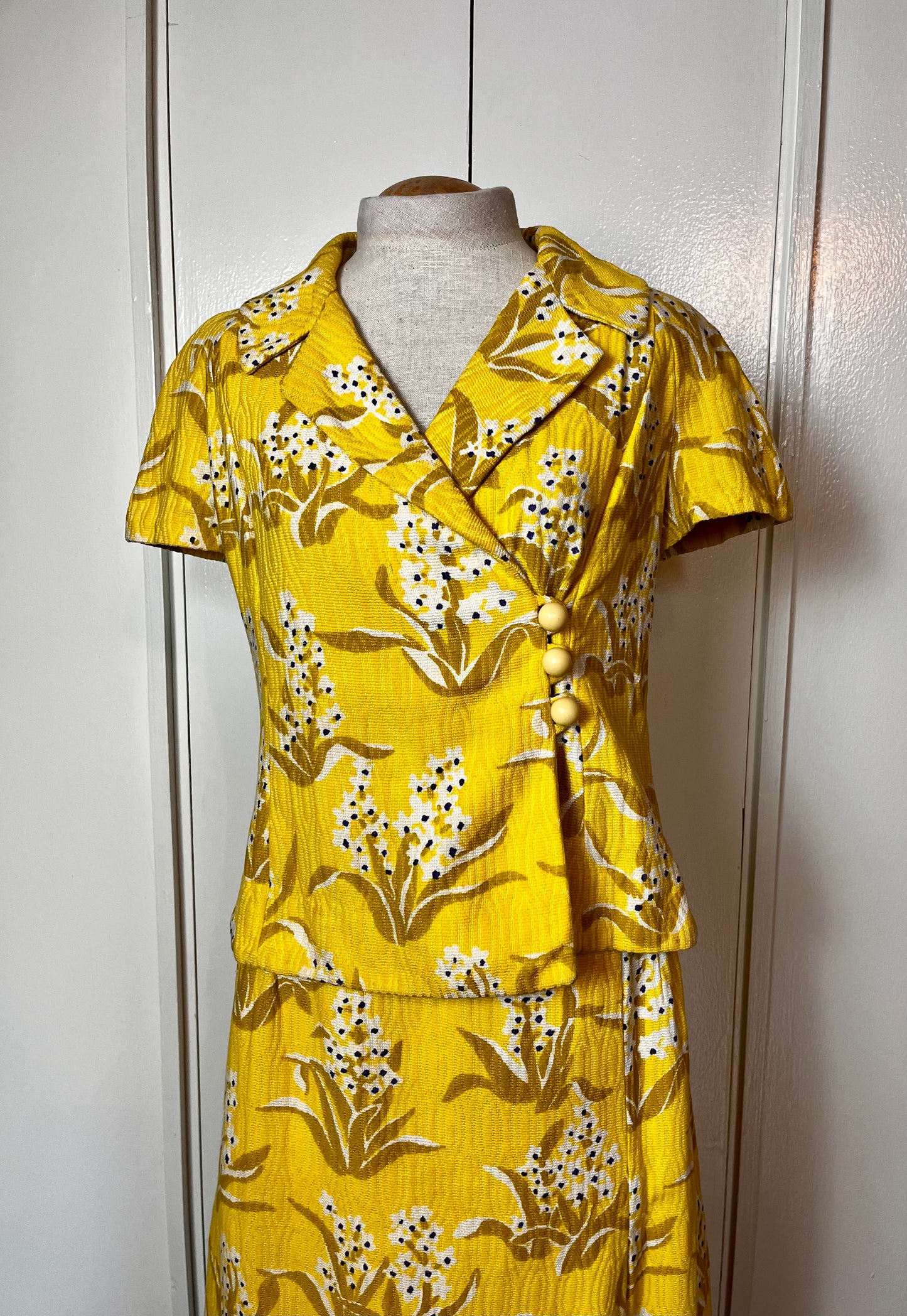 Vintage 1960’s Yellow Hydrangea-Print Tweed Two-Piece Suit: Jacket & Skirt Set