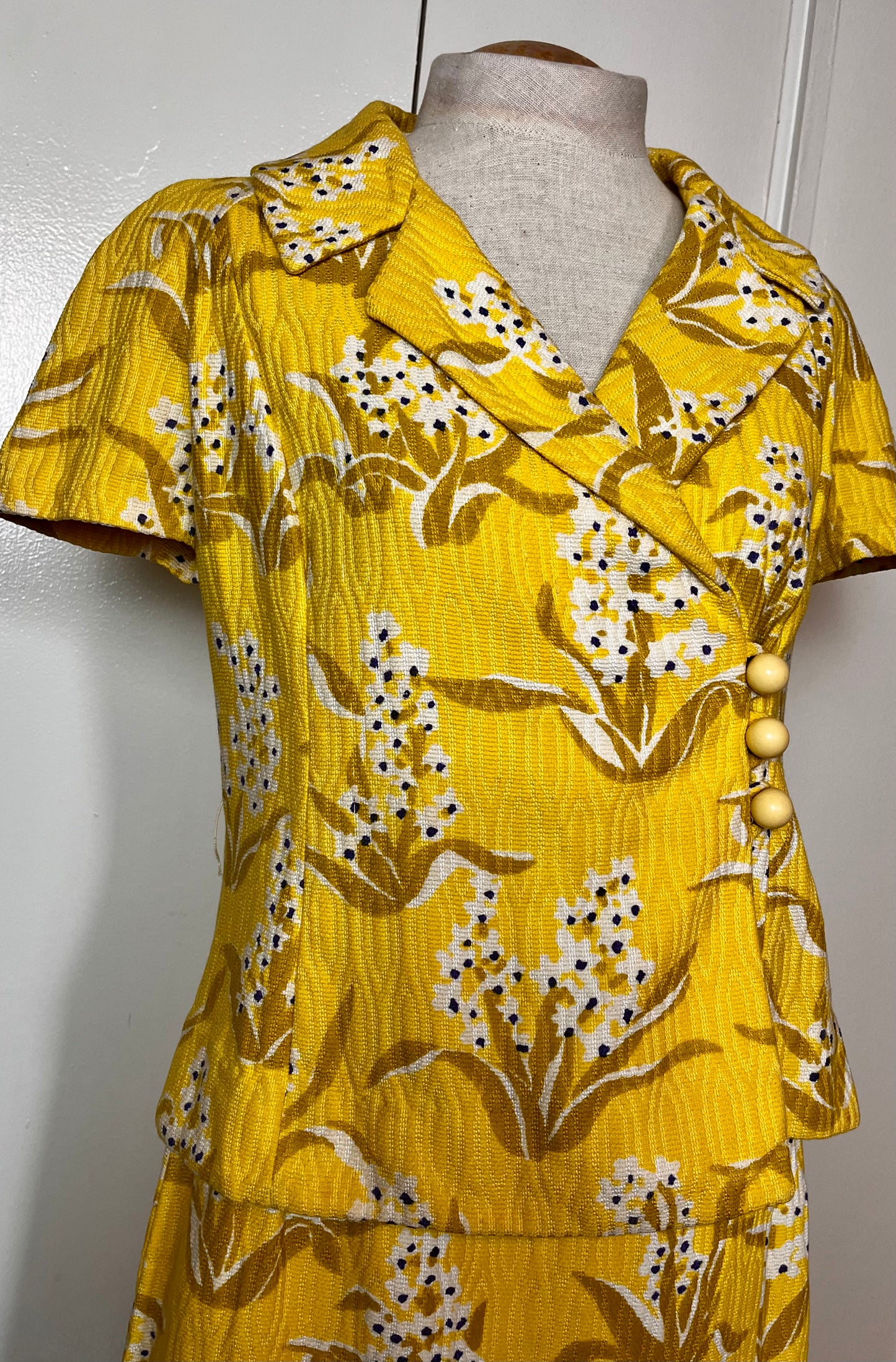 Vintage 1960’s Yellow Hydrangea-Print Tweed Two-Piece Suit: Jacket & Skirt Set