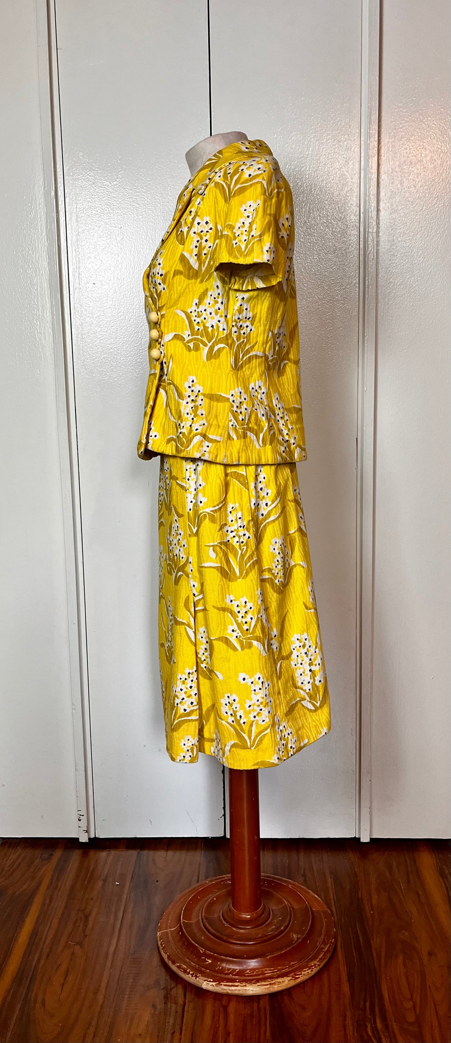 Vintage 1960’s Yellow Hydrangea-Print Tweed Two-Piece Suit: Jacket & Skirt Set