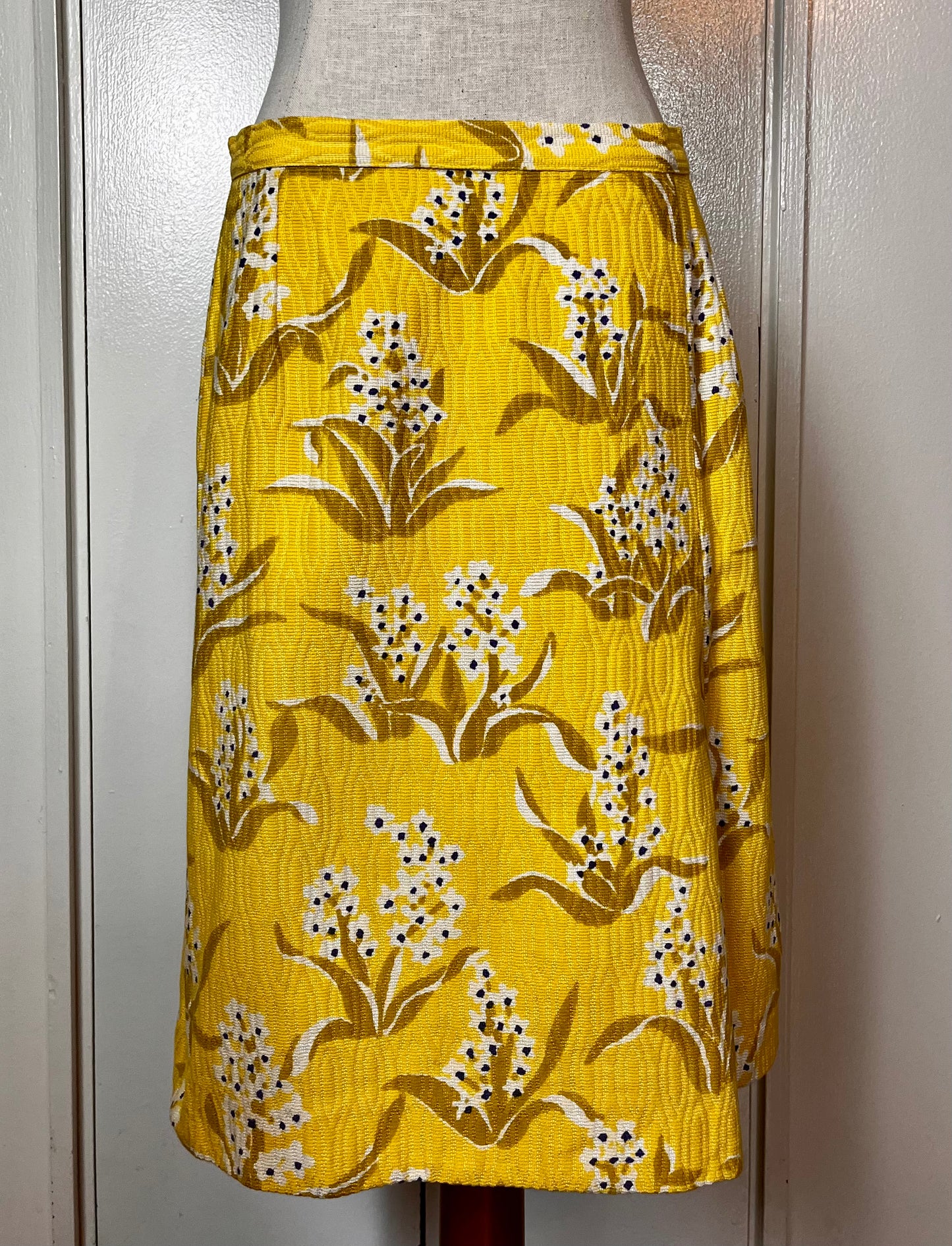 Vintage 1960’s Yellow Hydrangea-Print Tweed Two-Piece Suit: Jacket & Skirt Set