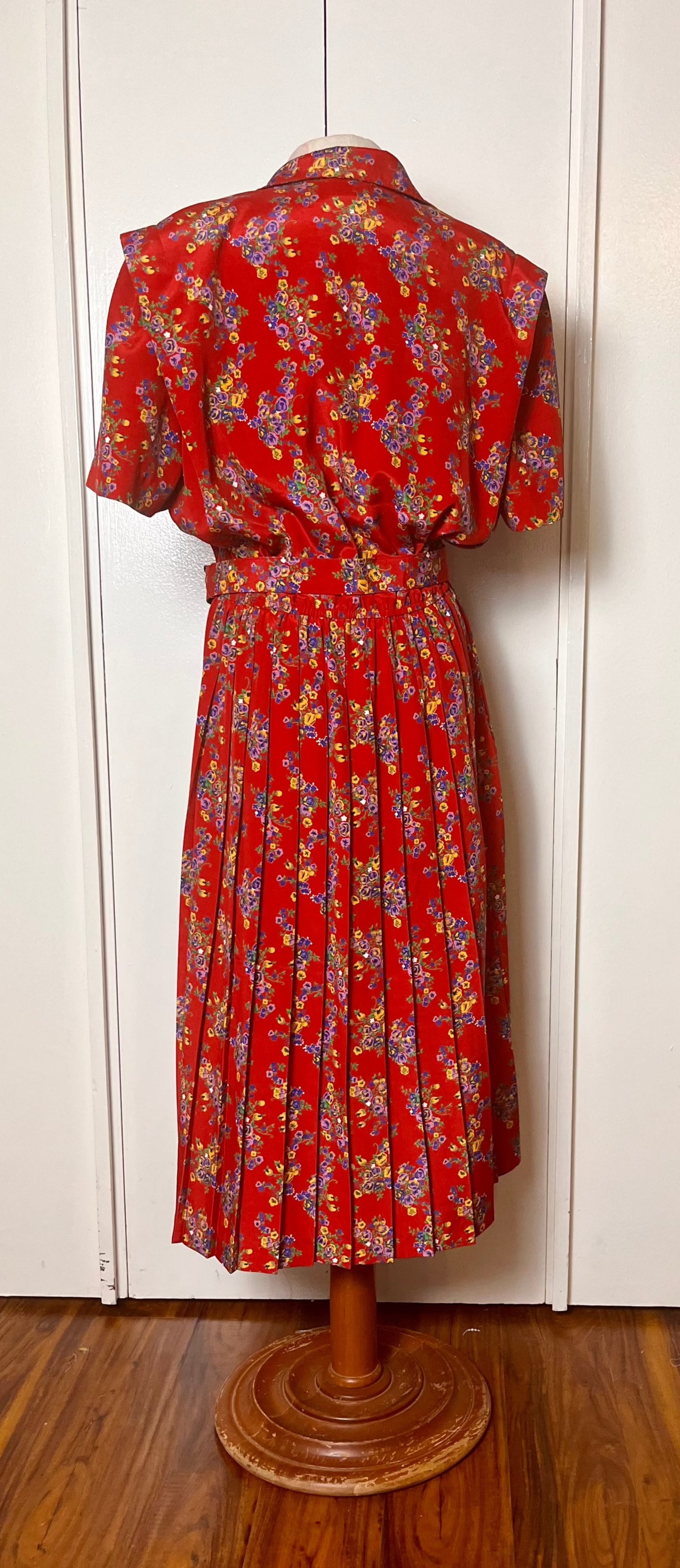 Vintage 1980's does 40's "Leslie Fay" Red Floral Button-up Dress