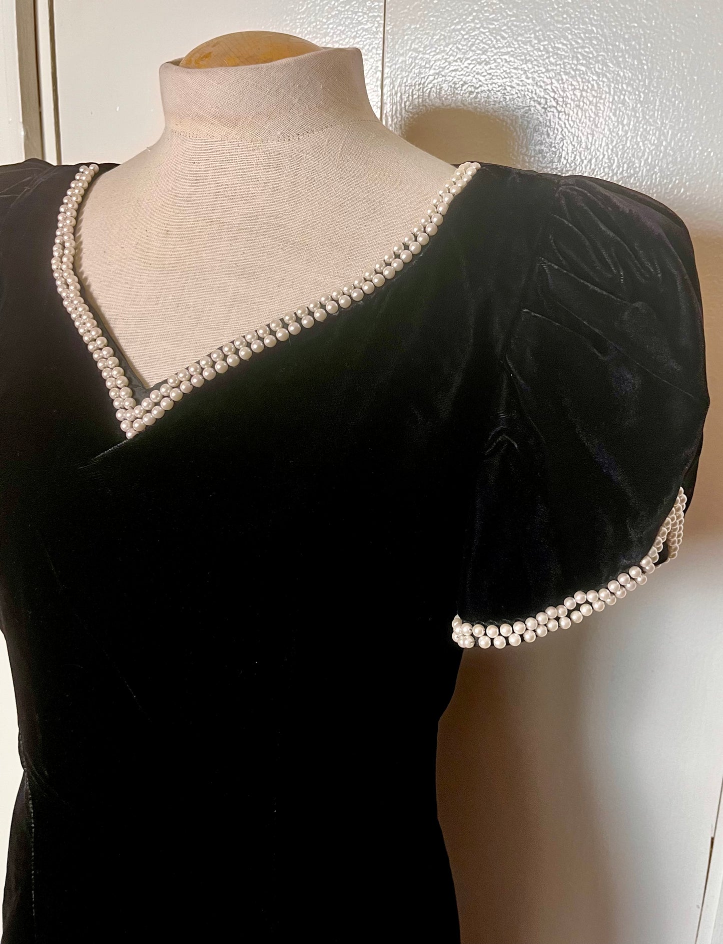 Vintage 1980's "Lisa Michaels" Black Velvet & Pearl Puff Sleeve Dress