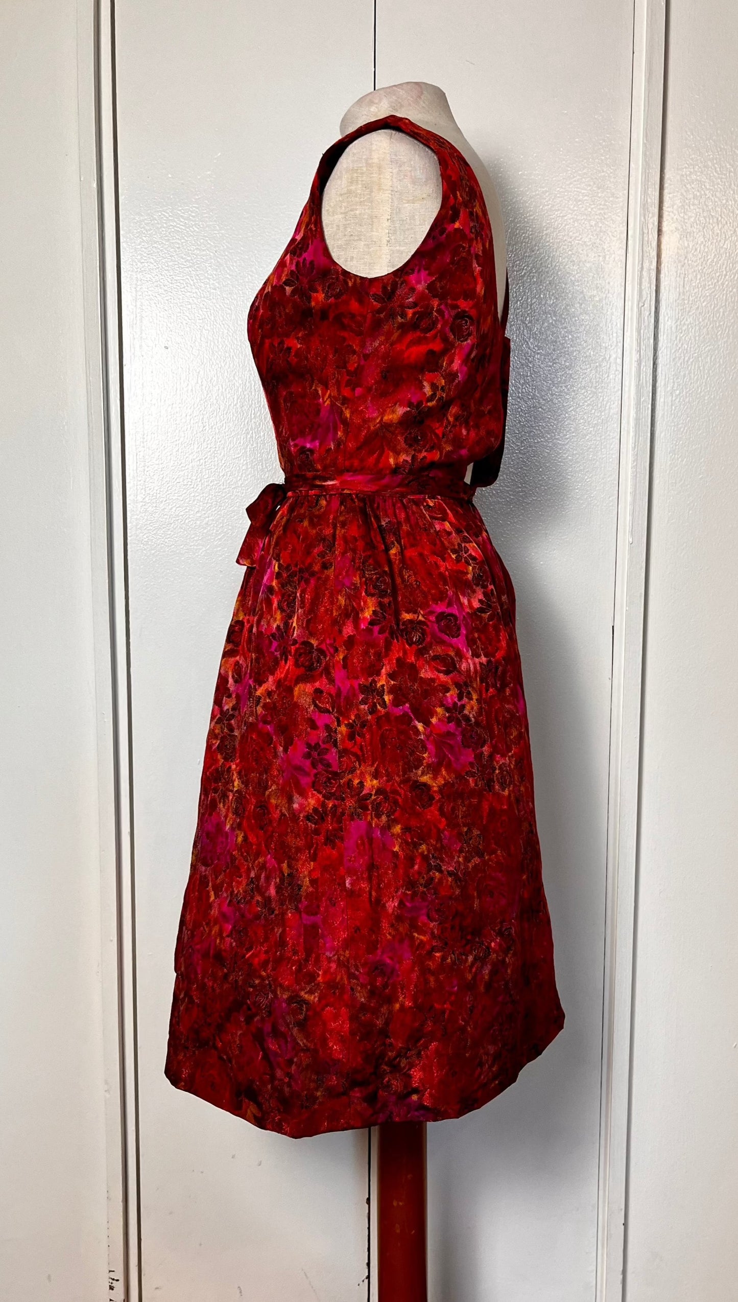 Vintage 1950's Rare Designer "Gustave Tassell" Two-Piece Set: Matching Dress and Jacket made of Silk-Brocade Floral