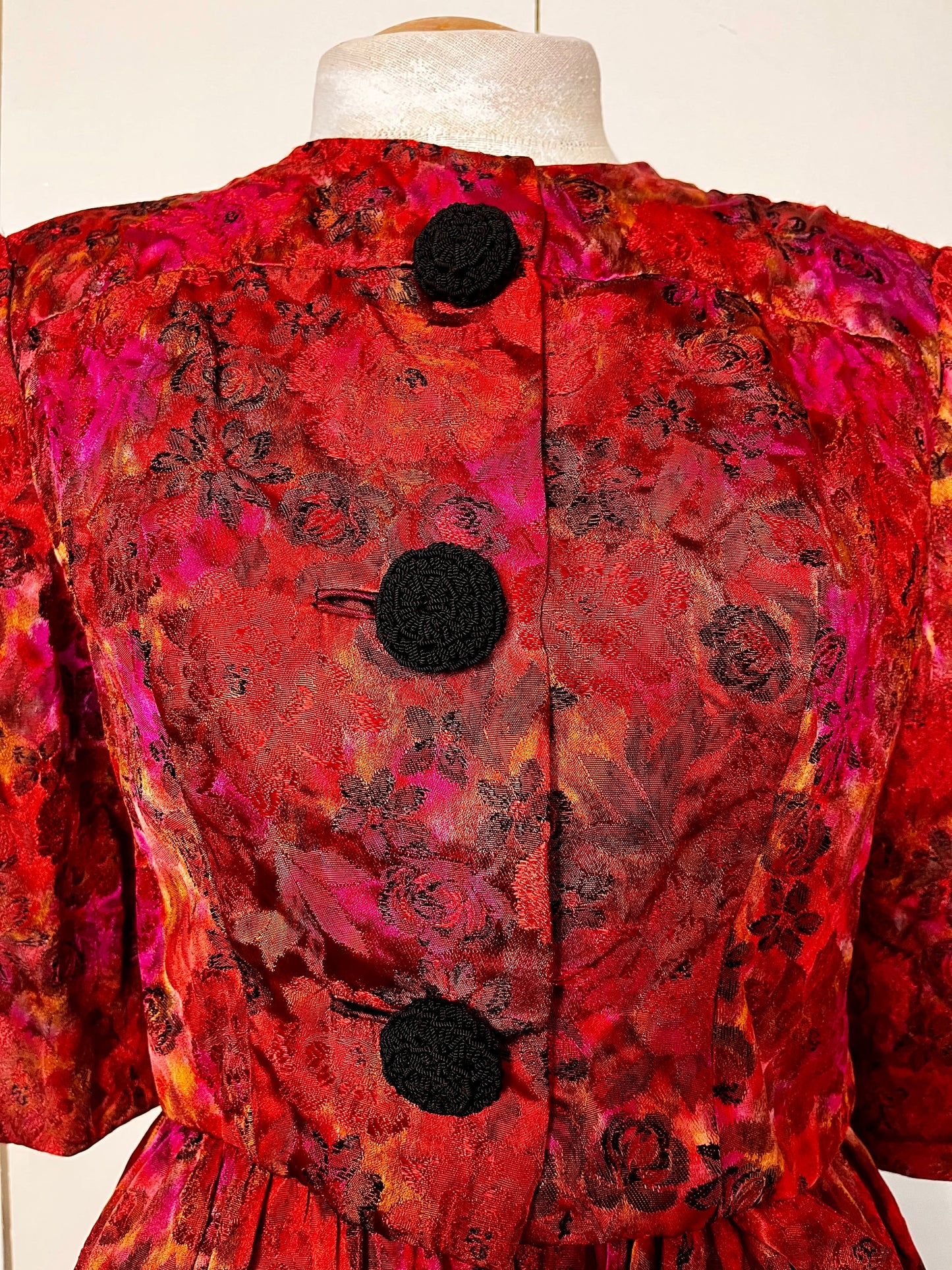 Vintage 1950's Rare Designer "Gustave Tassell" Two-Piece Set: Matching Dress and Jacket made of Silk-Brocade Floral