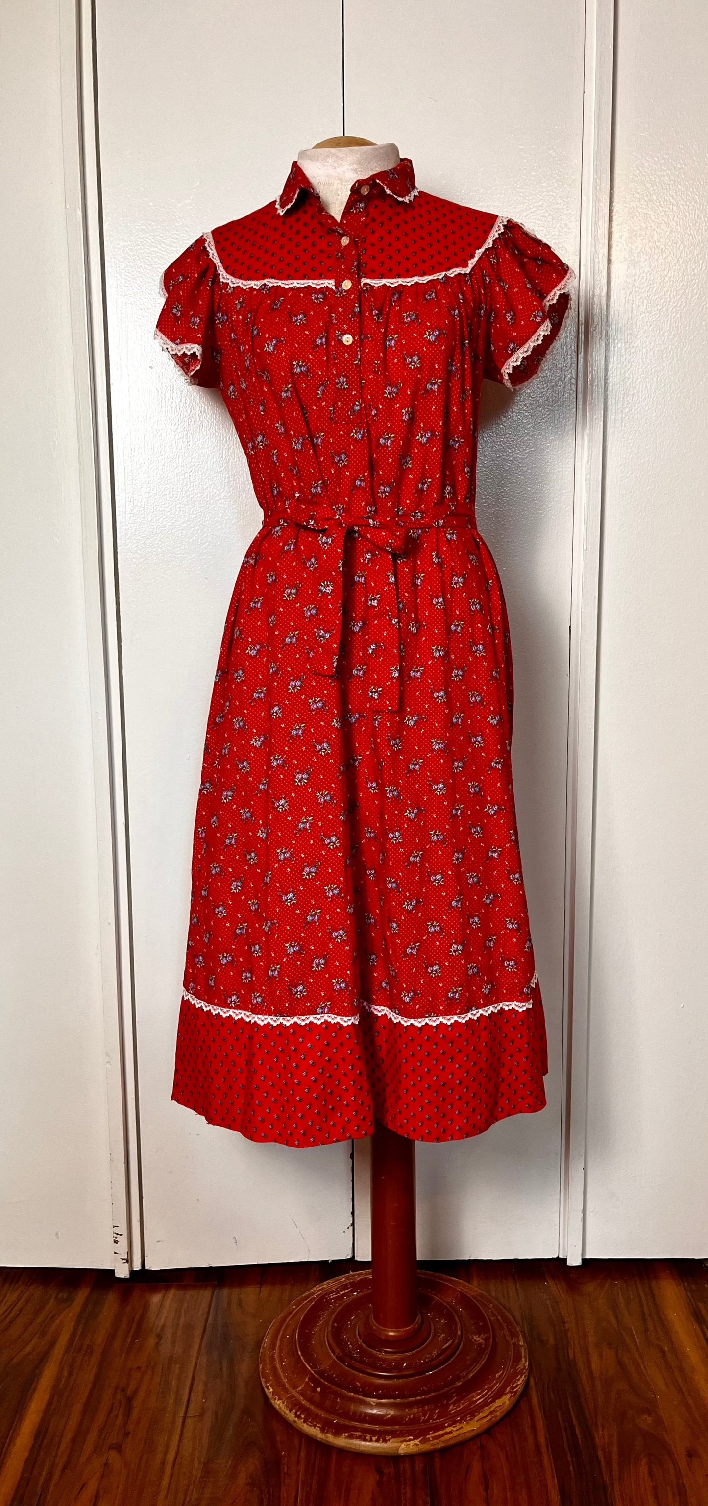 Vintage 1970's "Eber of San Francisco" Red Calico Flutter Sleeve Midi Dress with Belt