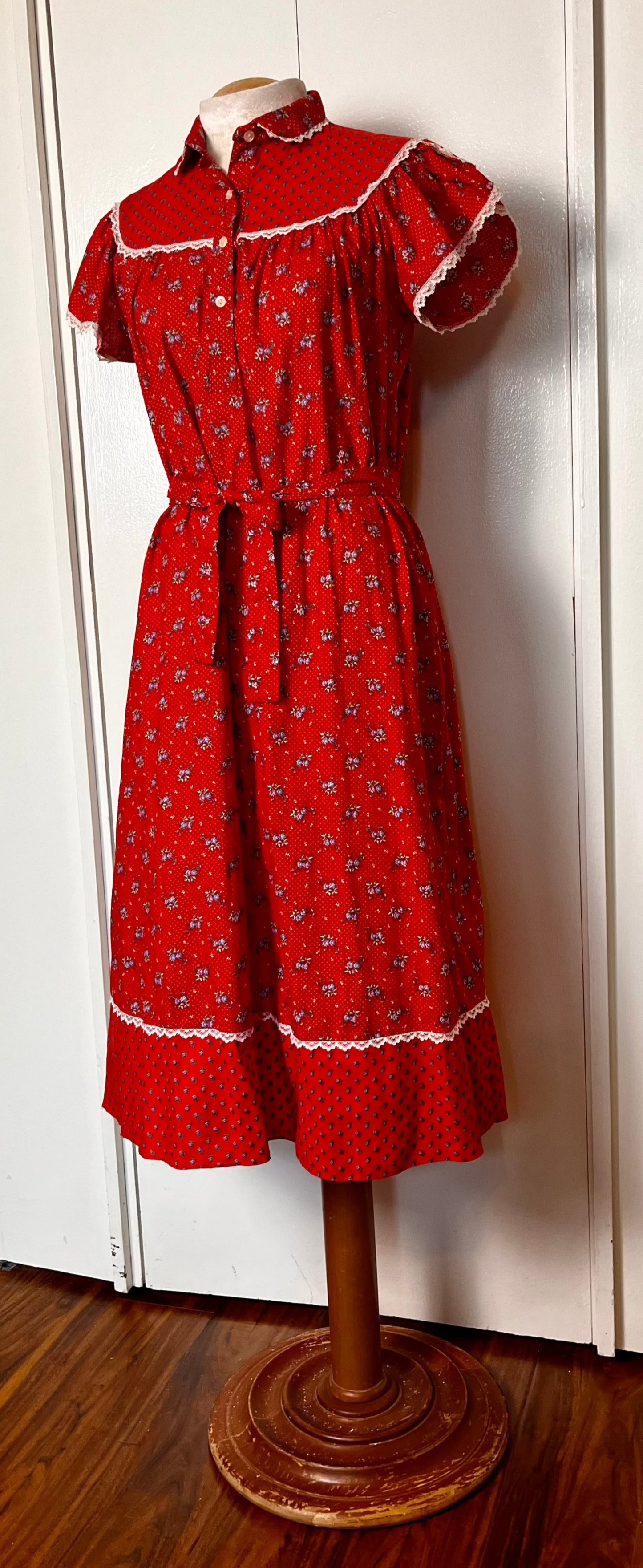 Vintage 1970's "Eber of San Francisco" Red Calico Flutter Sleeve Midi Dress with Belt