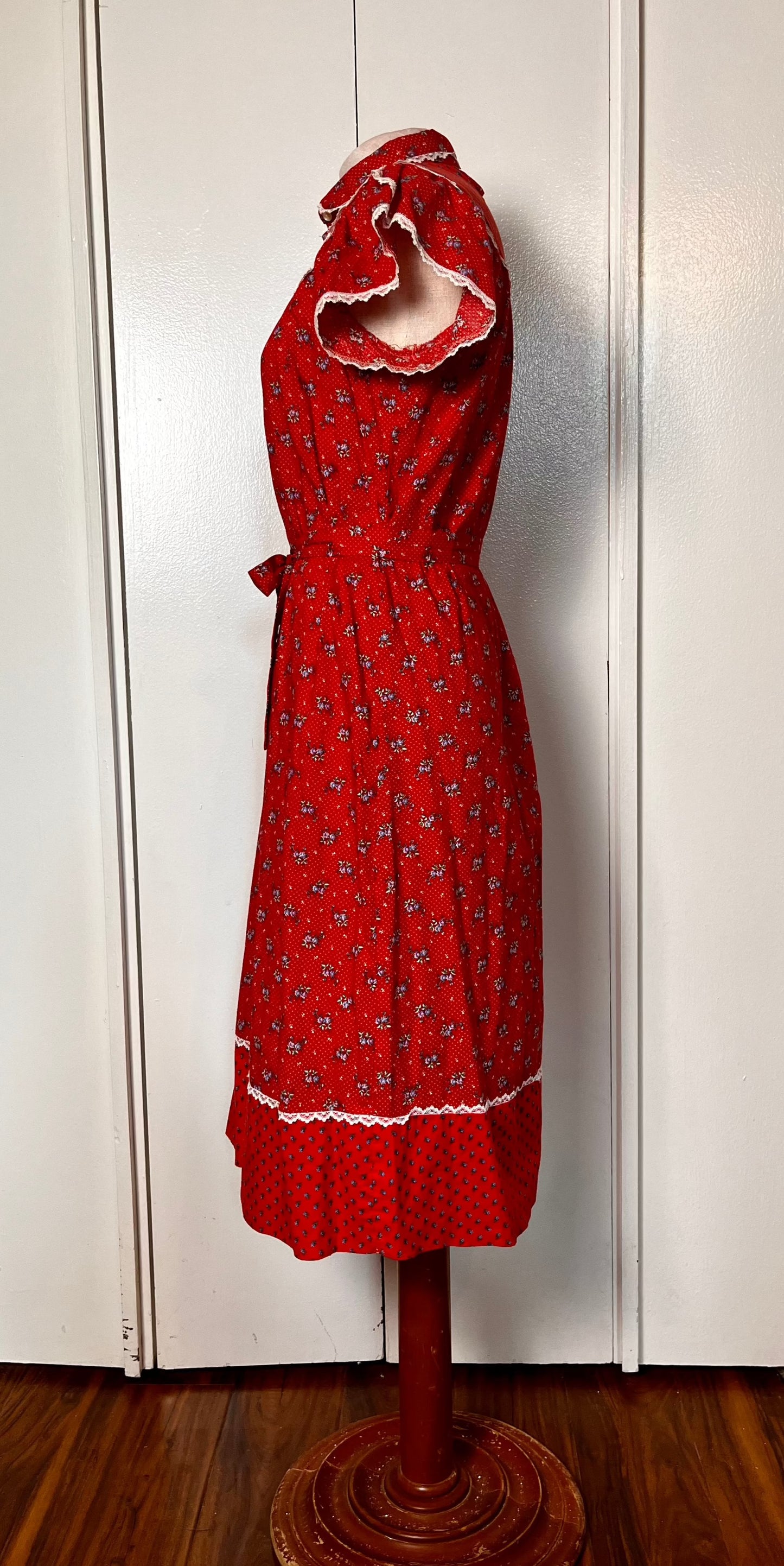 Vintage 1970's "Eber of San Francisco" Red Calico Flutter Sleeve Midi Dress with Belt