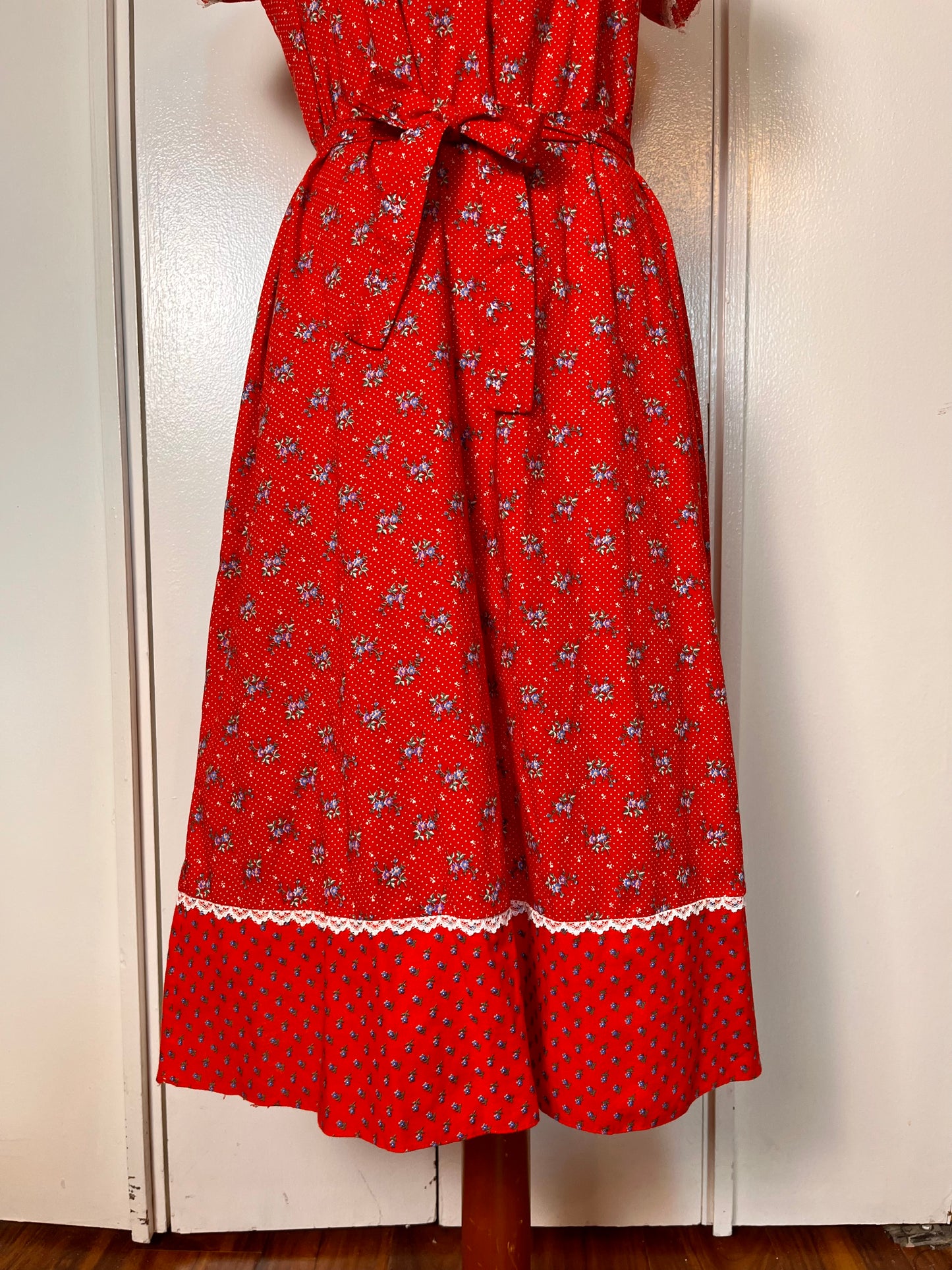 Vintage 1970's "Eber of San Francisco" Red Calico Flutter Sleeve Midi Dress with Belt