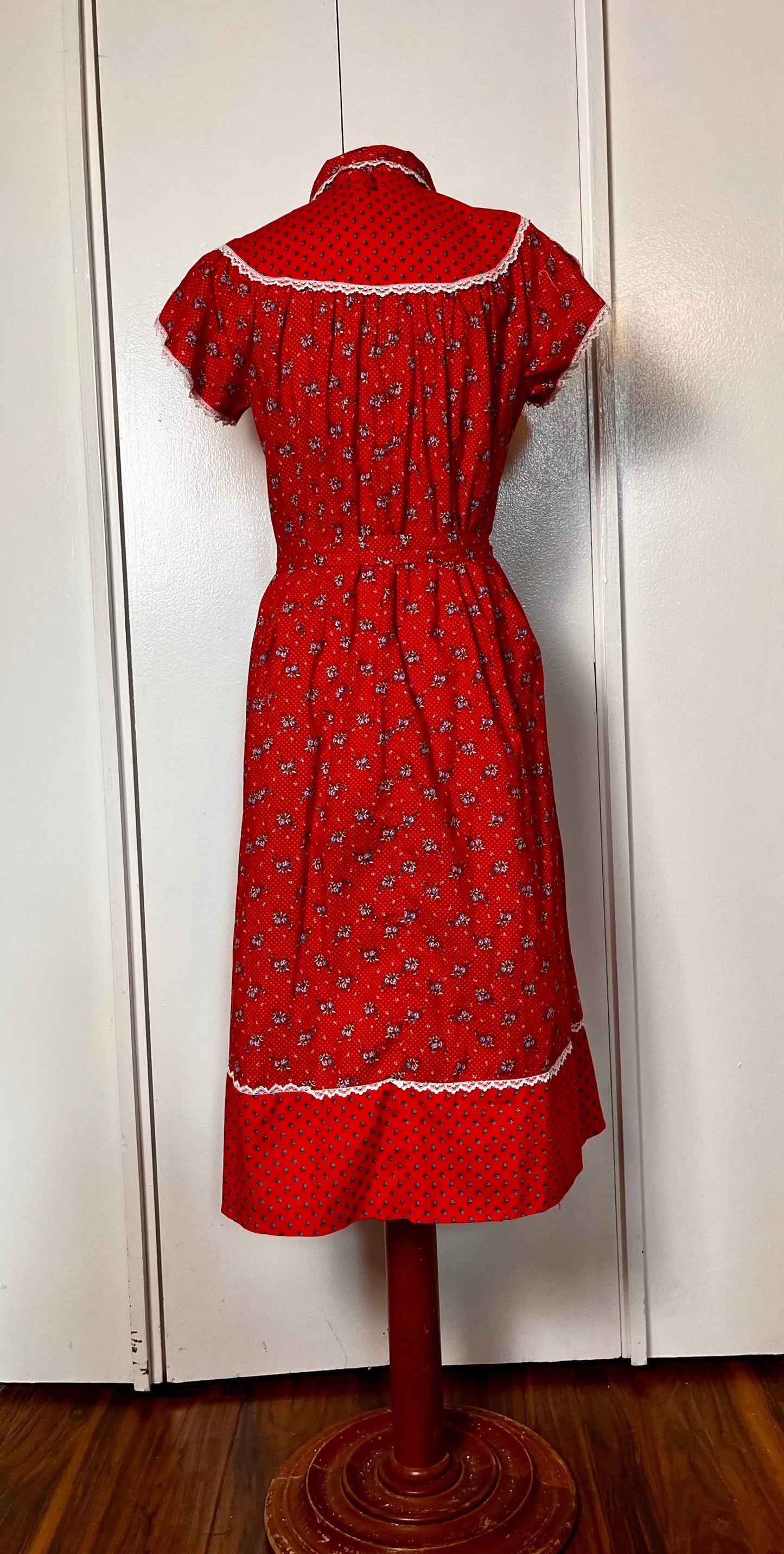 Vintage 1970's "Eber of San Francisco" Red Calico Flutter Sleeve Midi Dress with Belt