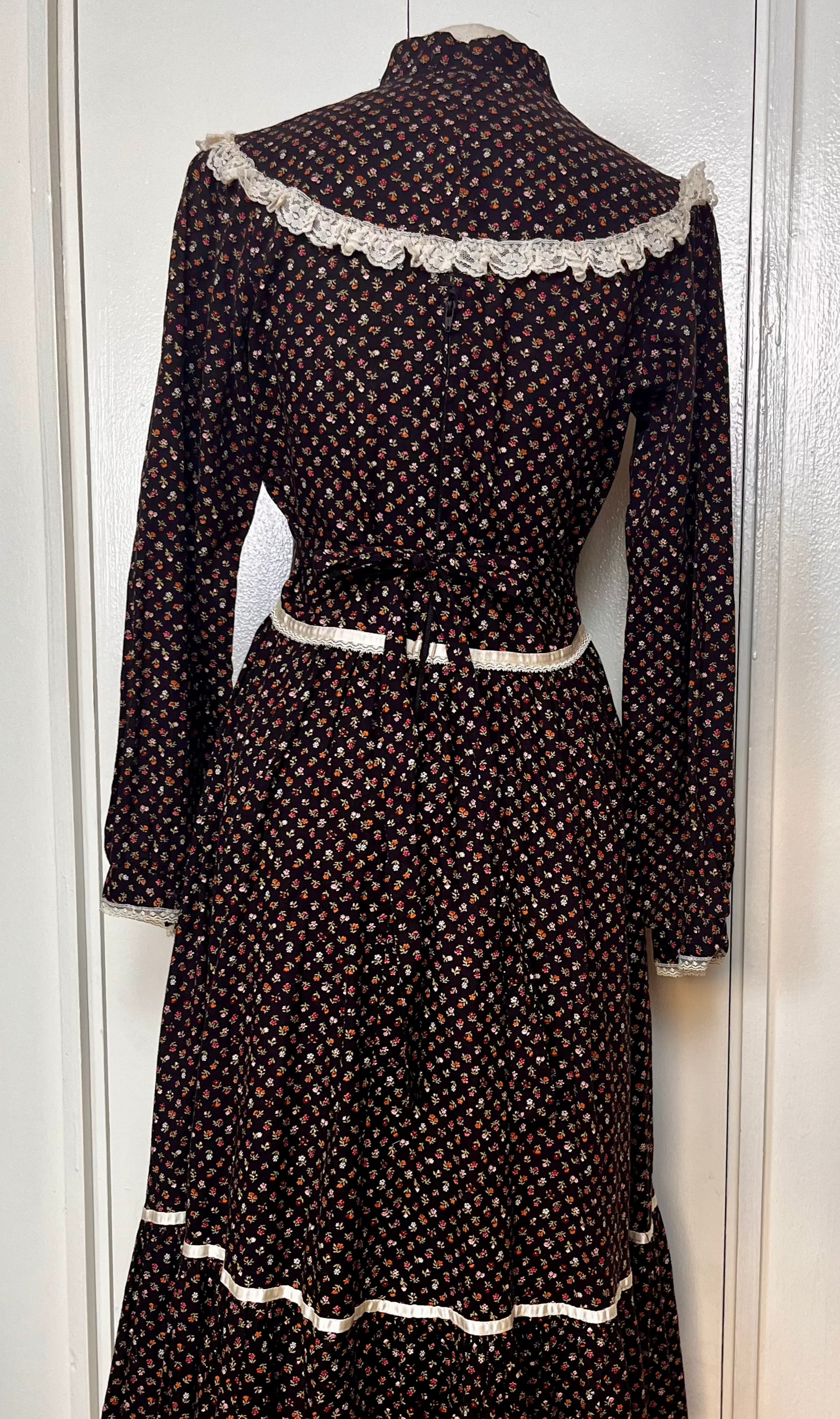 Vintage 1970's "Union-Made" Black Calico Gunne-Style Prairie Midi Dress