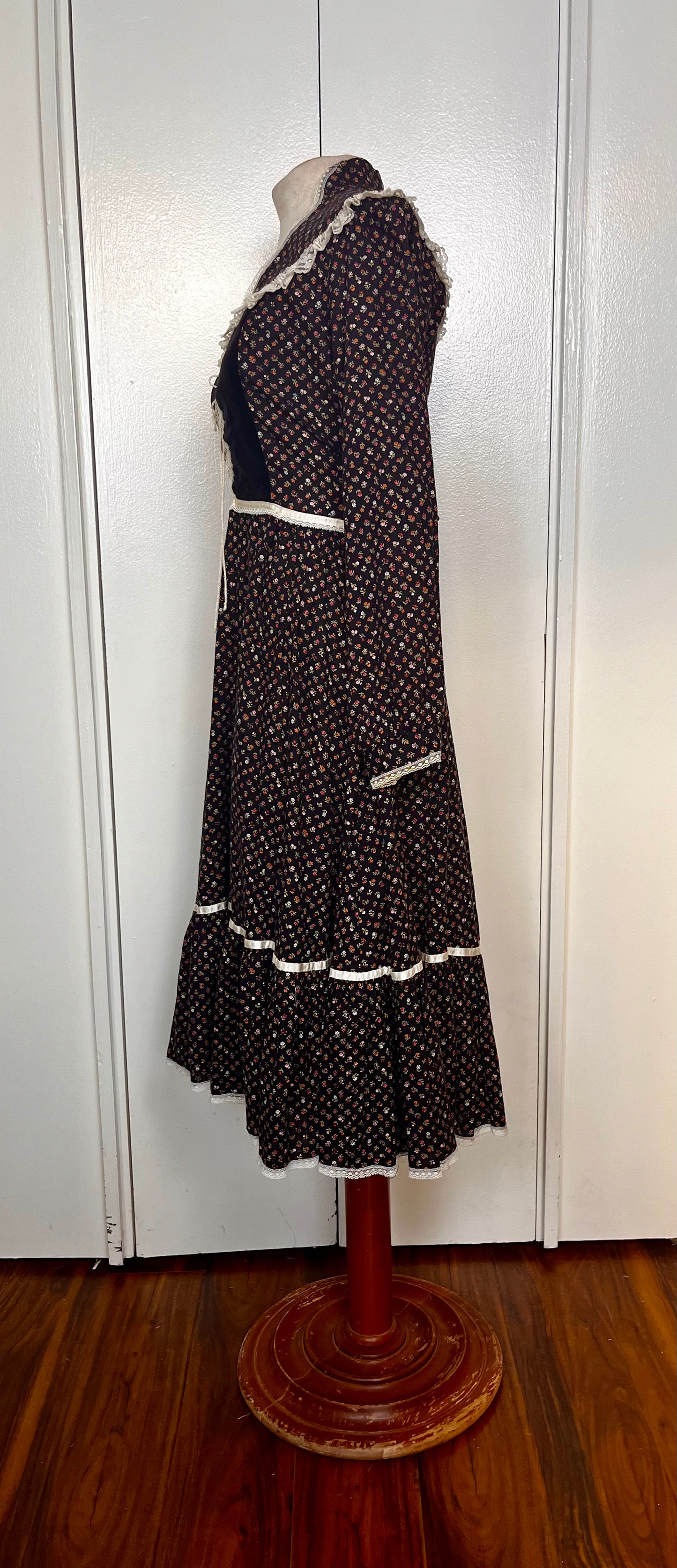 Vintage 1970's "Union-Made" Black Calico Gunne-Style Prairie Midi Dress