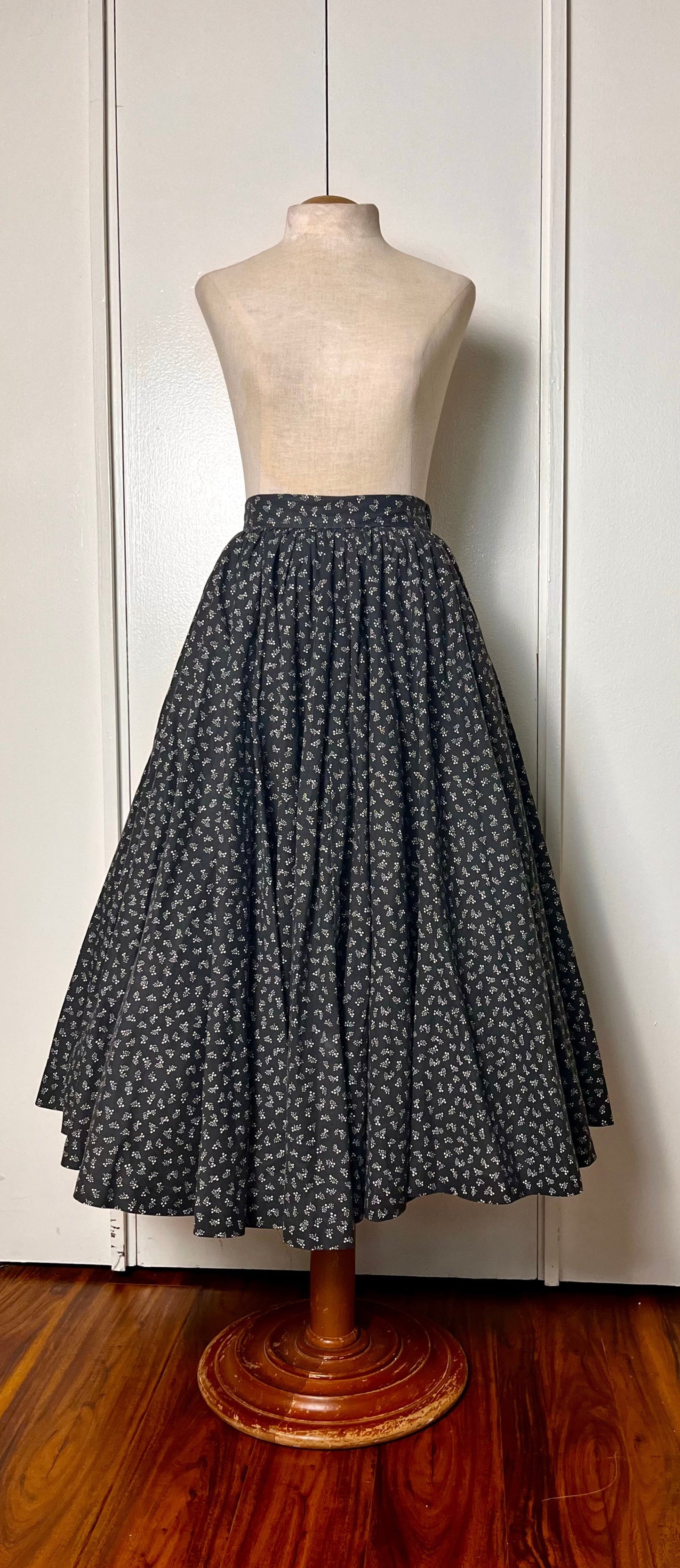 Vintage 1980's "Go Vicki!" Black Calico Circle Skirt