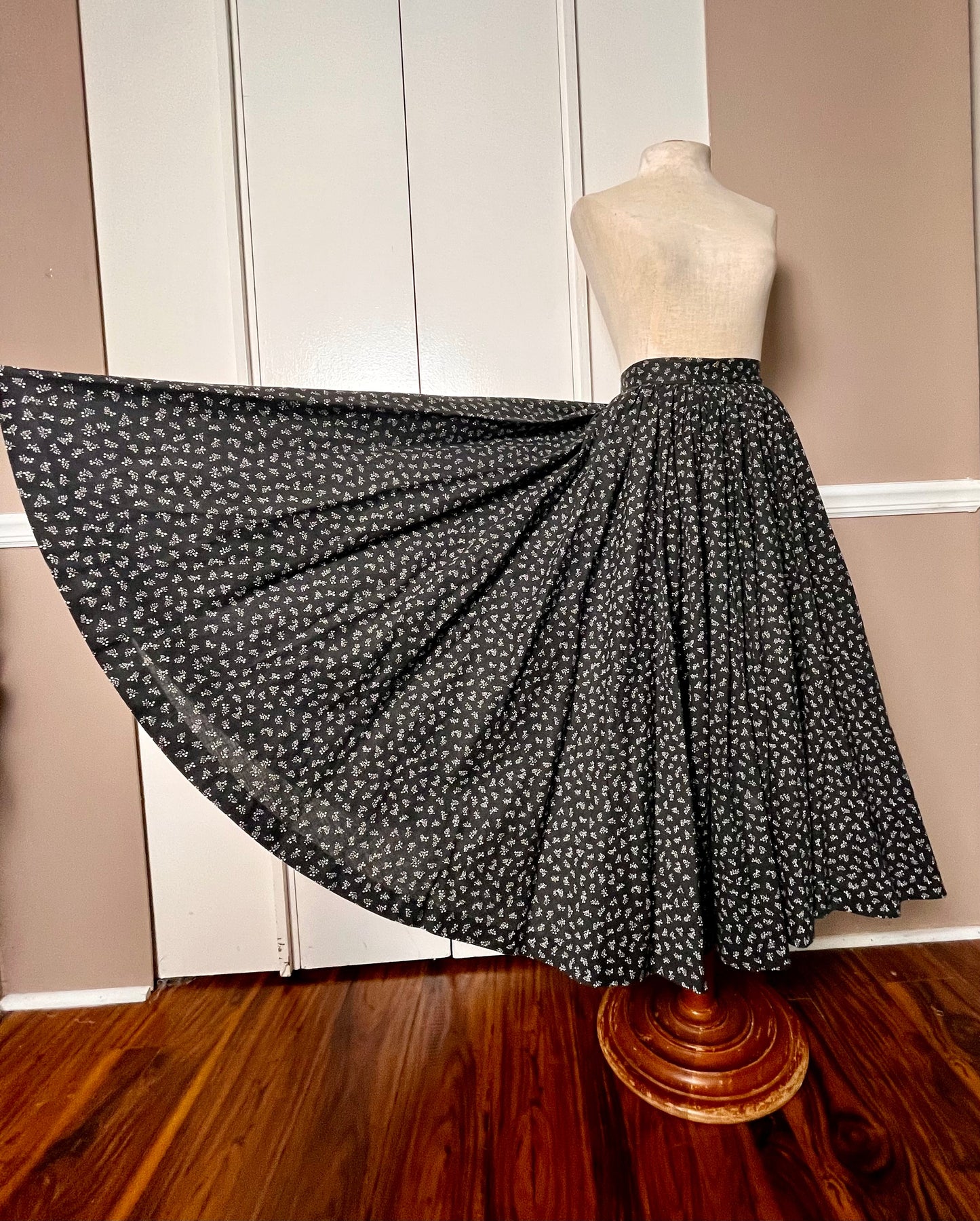 Vintage 1980's "Go Vicki!" Black Calico Circle Skirt