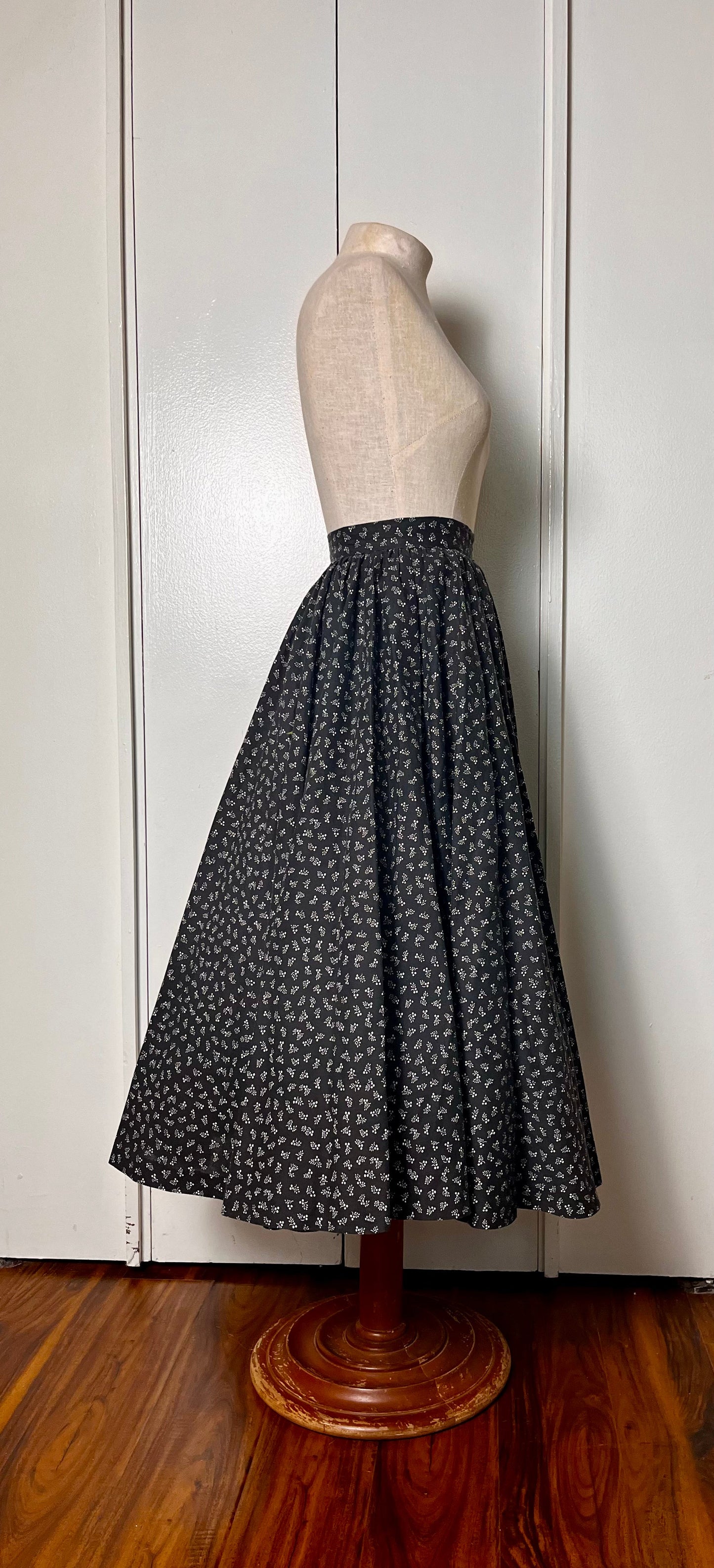 Vintage 1980's "Go Vicki!" Black Calico Circle Skirt