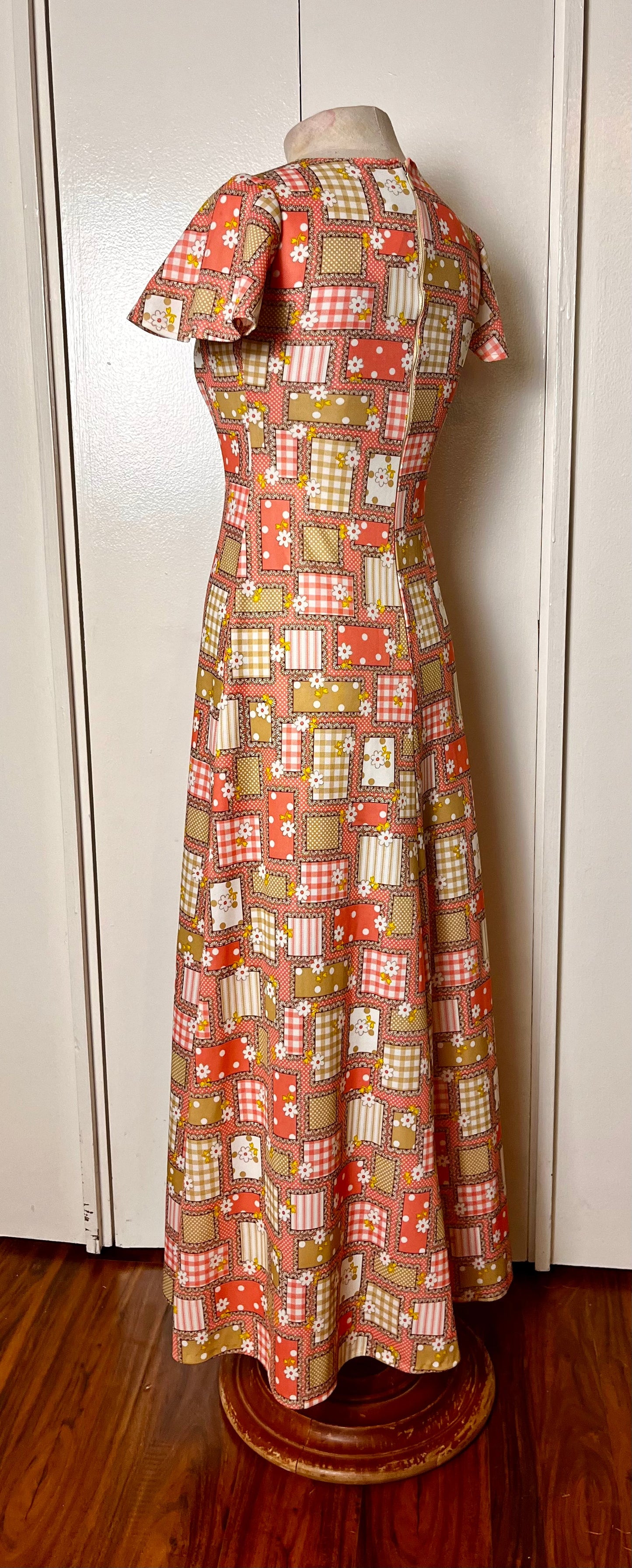 Vintage 1970's Patchwork-Daisy Maxi Dress