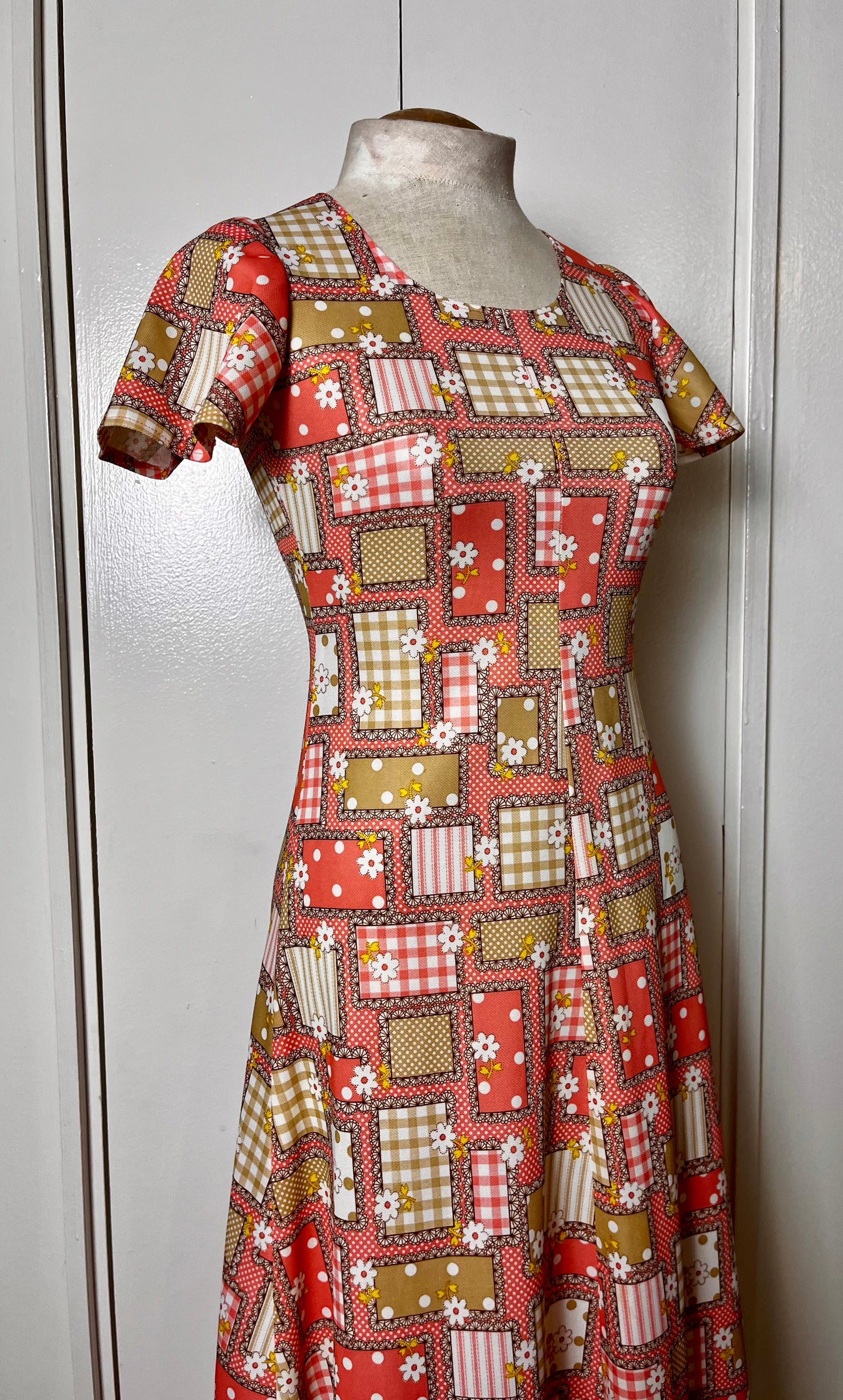 Vintage 1970's Patchwork-Daisy Maxi Dress