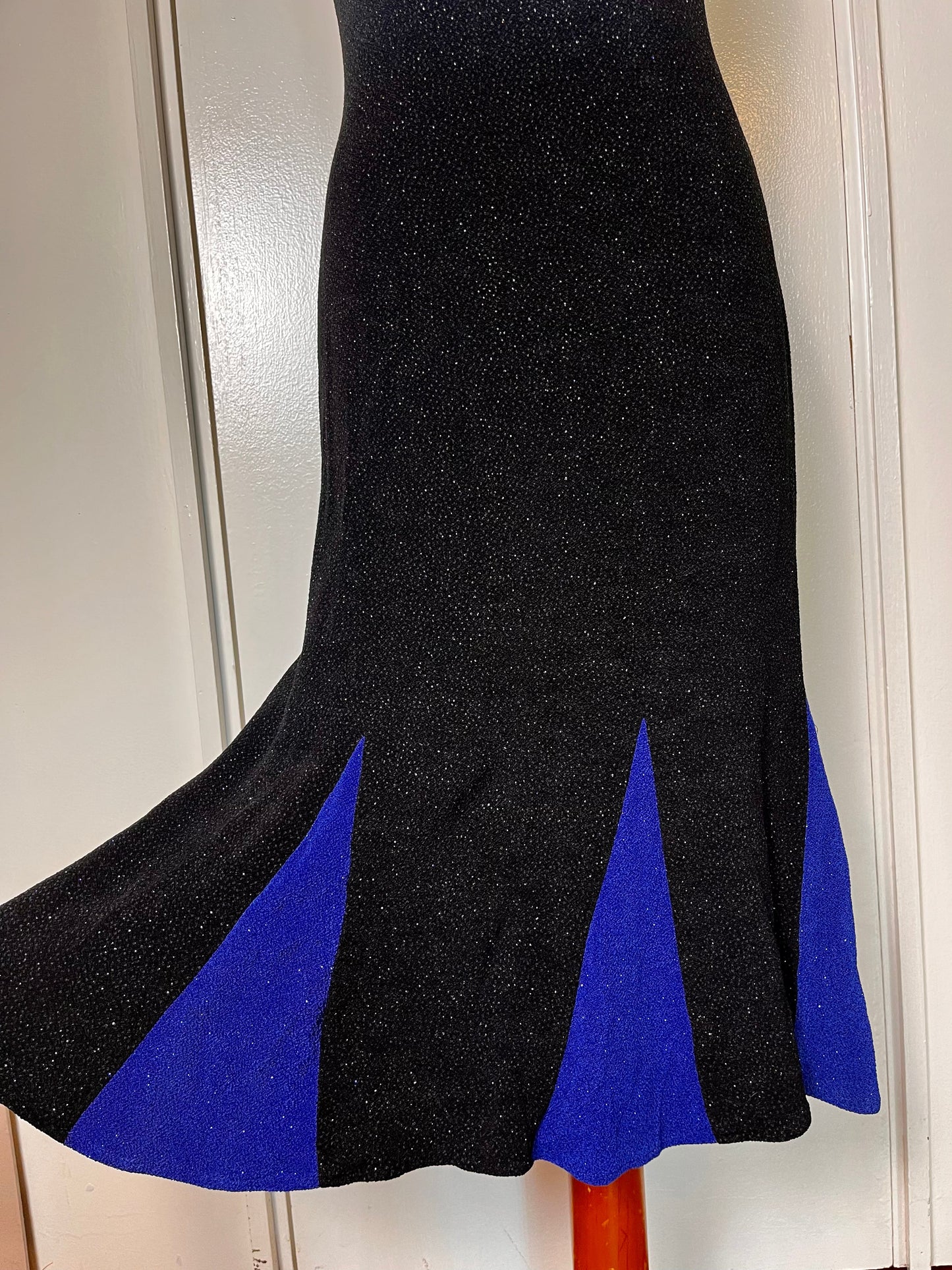 Vintage 1990's "Betsy & Adam by Jaslene" Black & Blue Stretch Knit Midi Dress