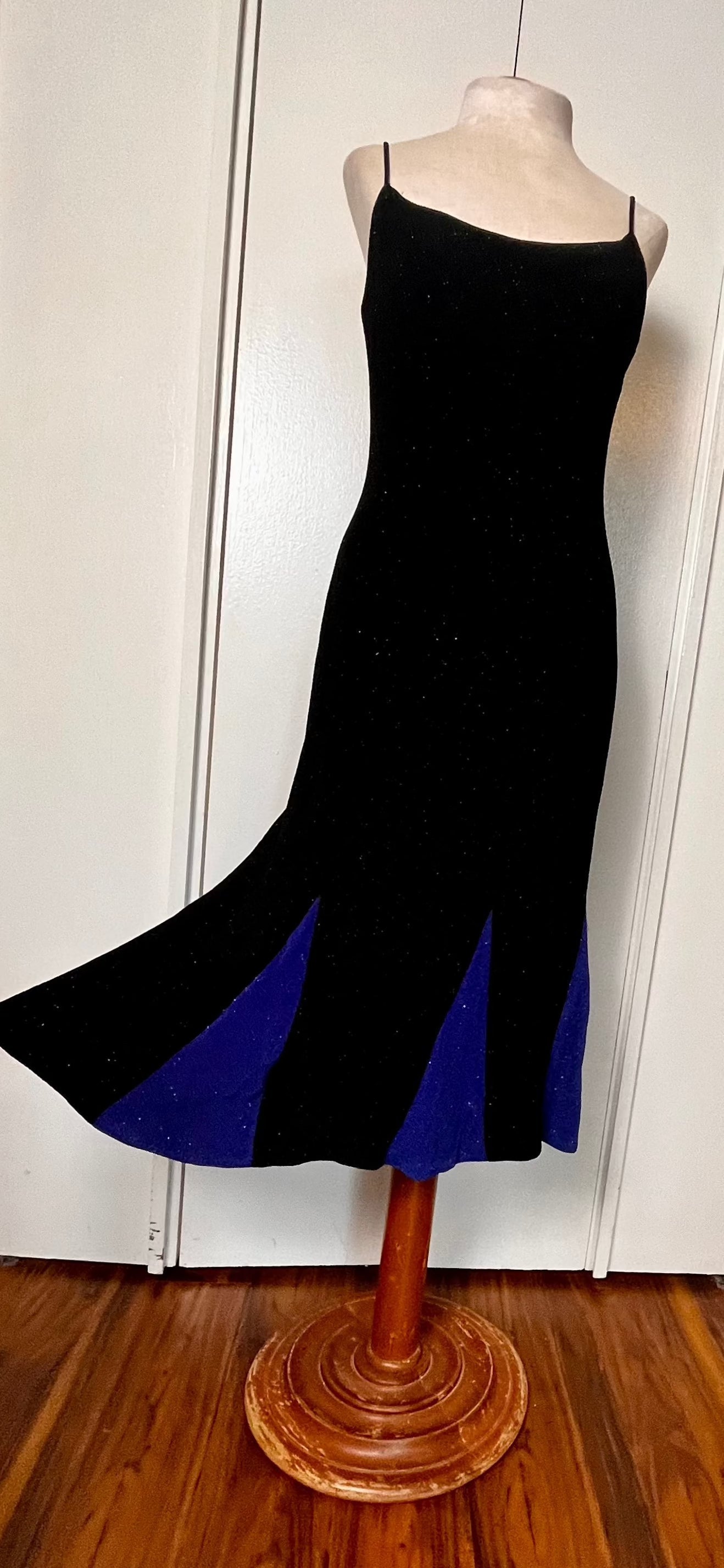 Vintage 1990's "Betsy & Adam by Jaslene" Black & Blue Stretch Knit Midi Dress