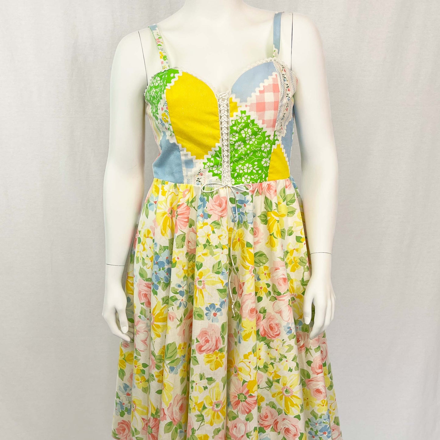 Picnic Sundress w/ Circle Skirt (Size M)