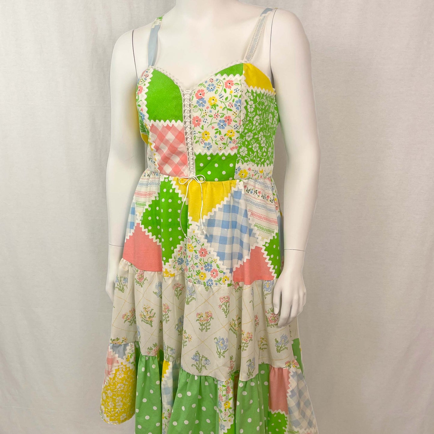 Picnic Sundress w/ Tiered Skirt (Size L)