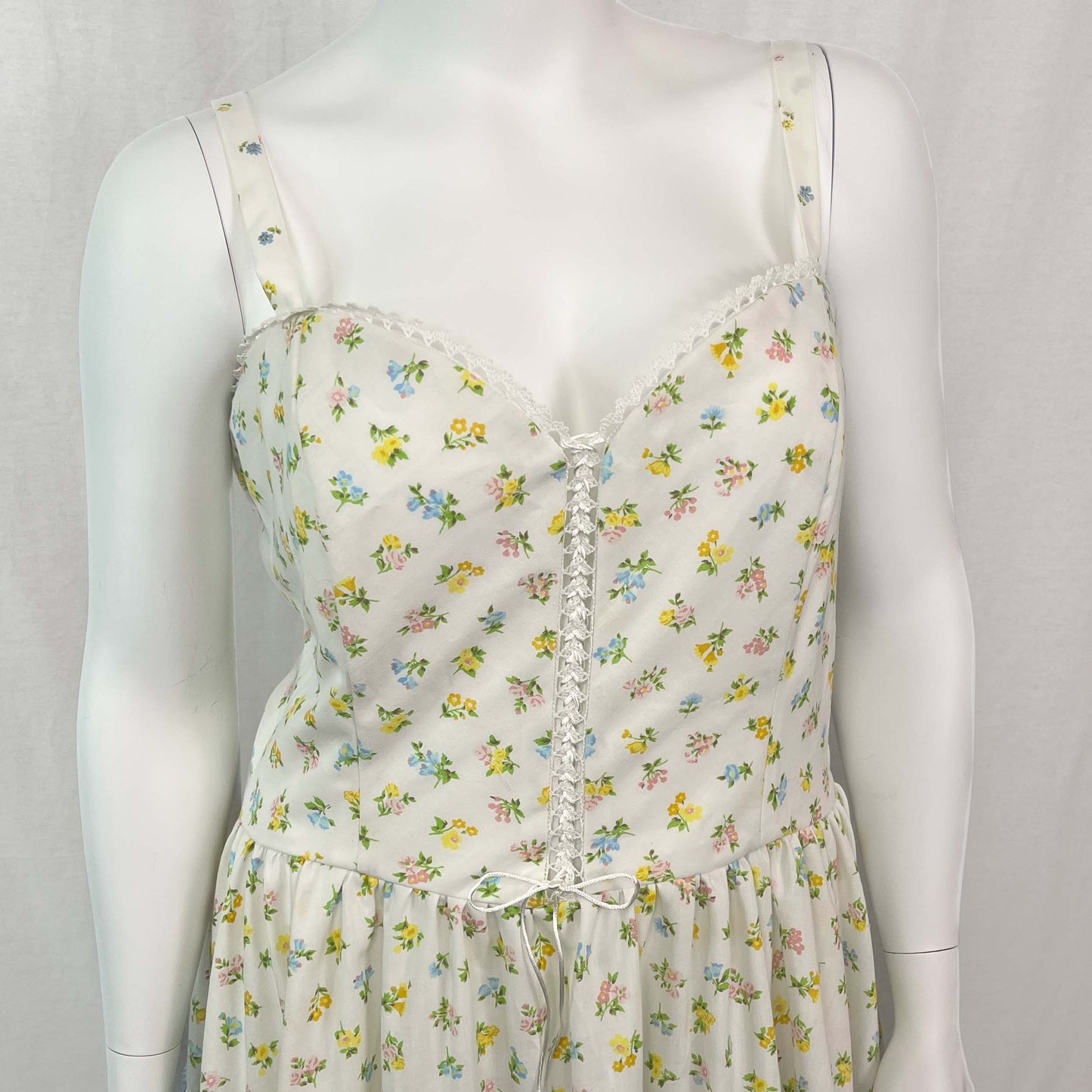 Picnic Sundress w/ Tiered Skirt (Size XXL)