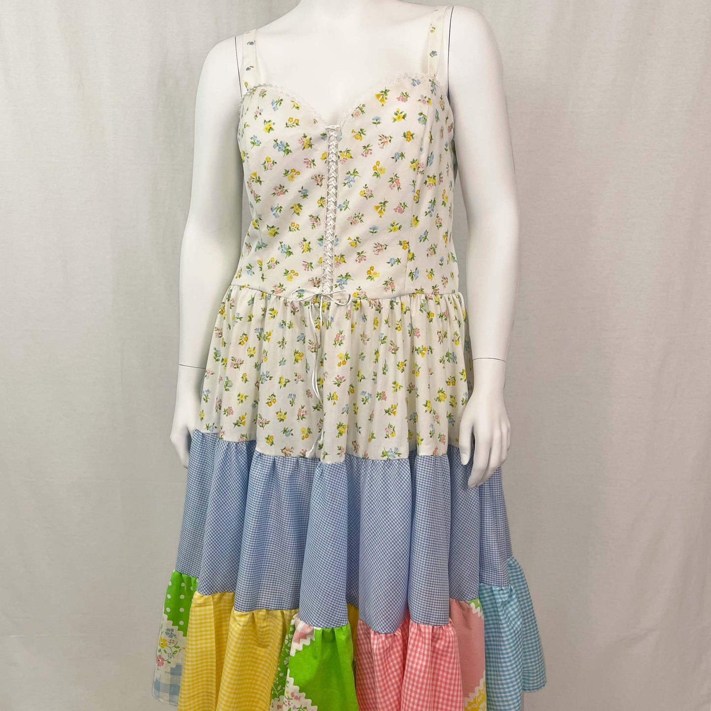 Picnic Sundress w/ Tiered Skirt (Size XXL)