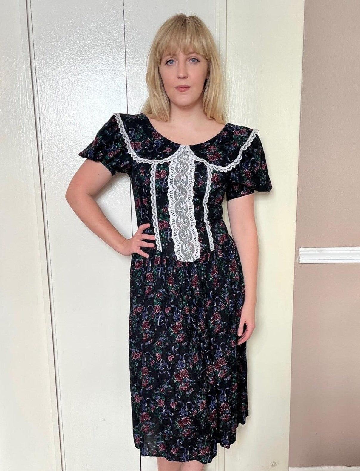 Vintage 1980’s "Gunne Sax by Jessica McClintock" Black Floral and Lace Collar Dress